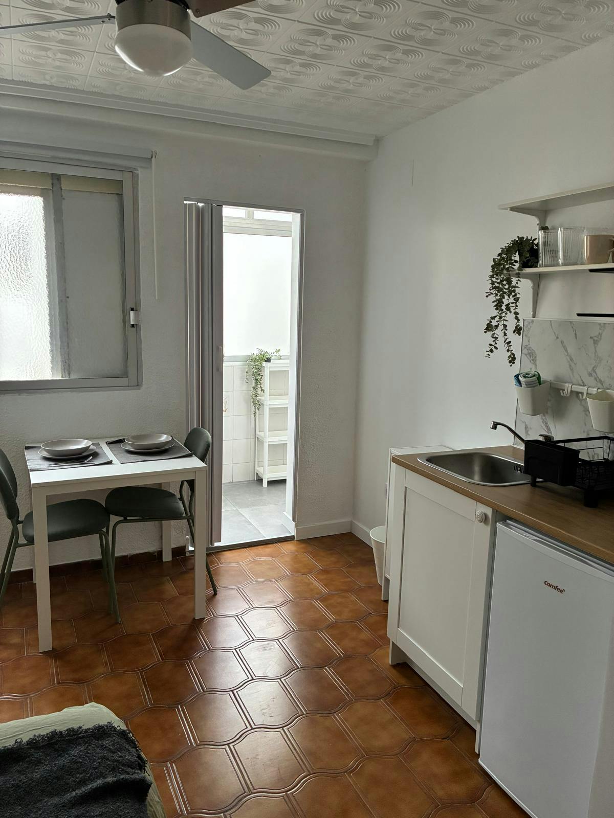 Single room Torrent, 1 bed, 14m² — photo 2