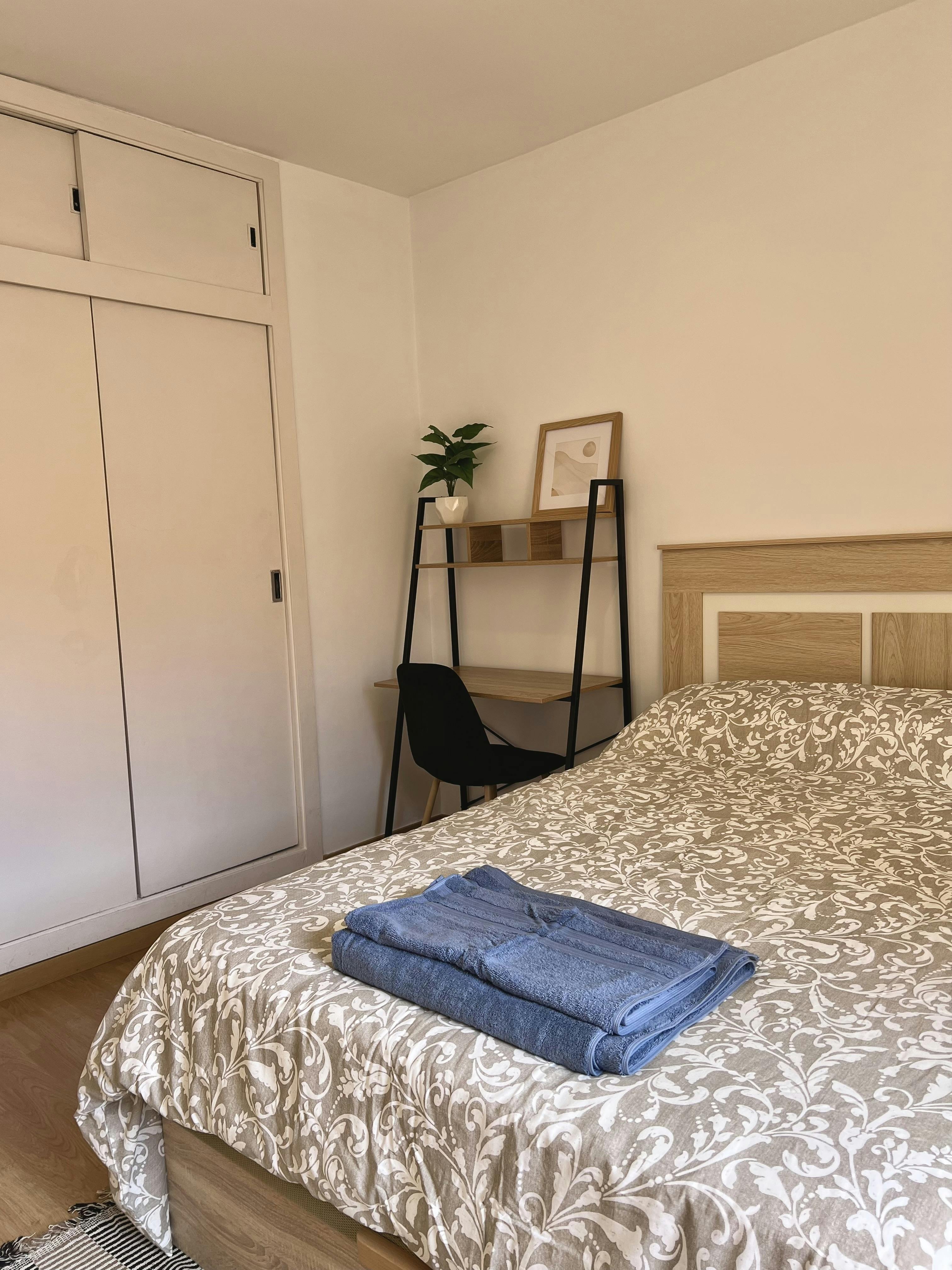 Private room for rent for €625 per month in Alcobendas, Calle del Pintor Murillo