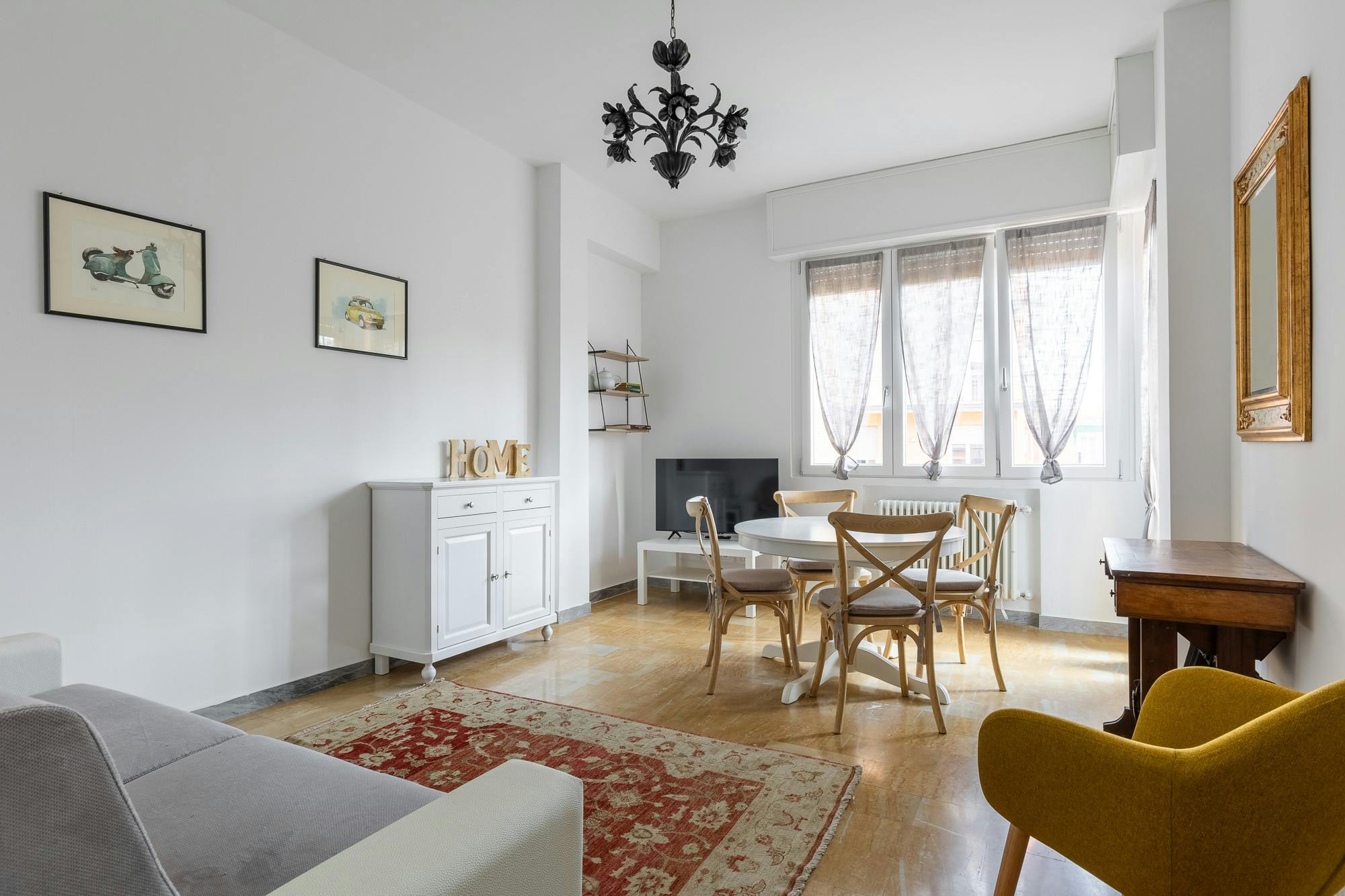 Appartement à louer pour 9 999 €/mois à Bologna, Via Lombardia