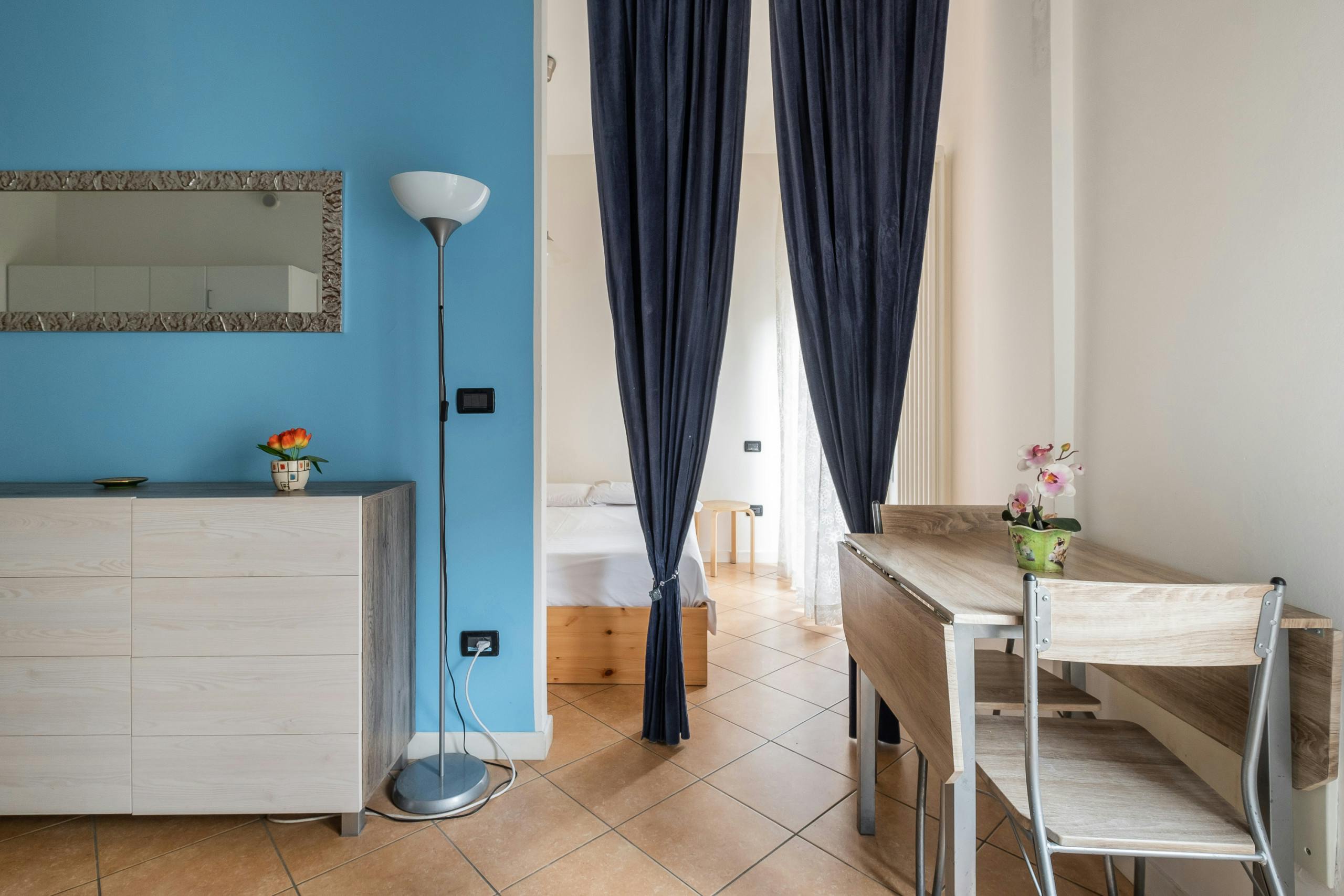 Apartment for rent for €9,999 per month in Bologna, Via Milazzo