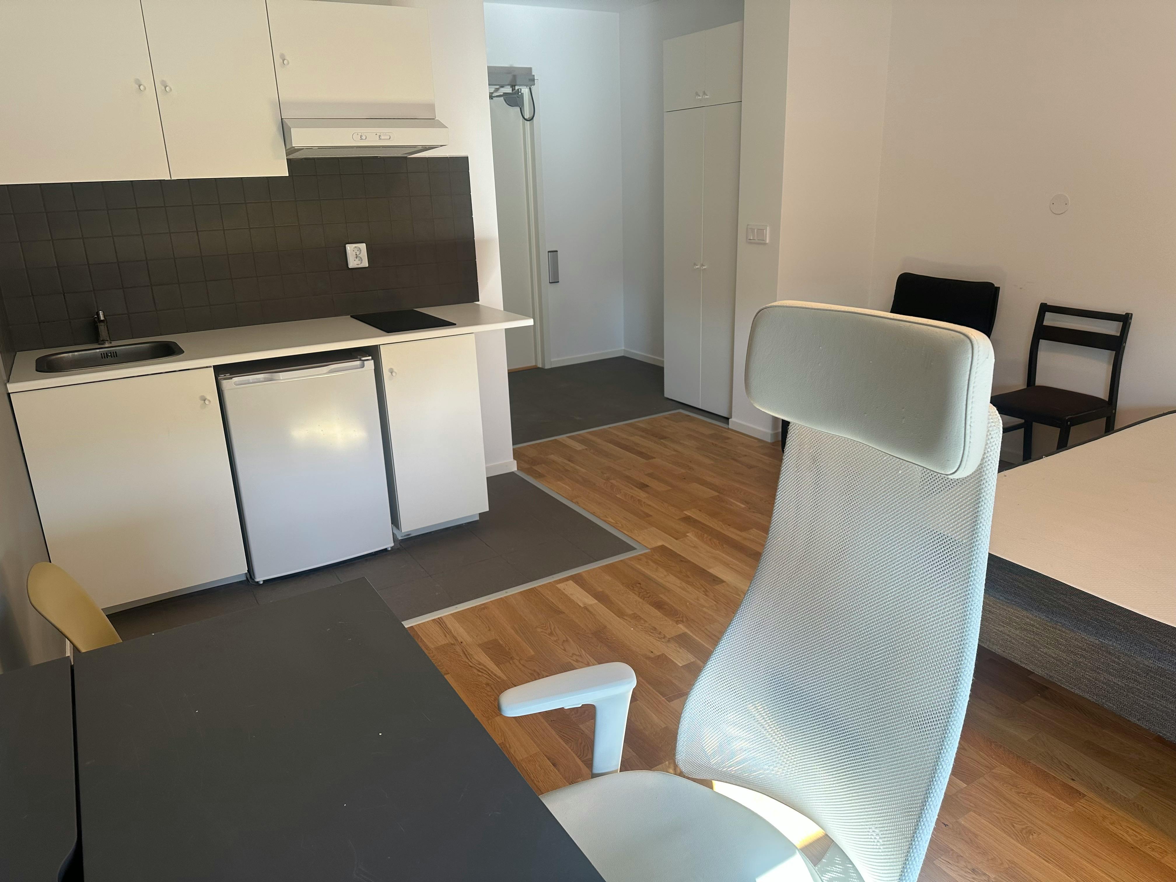 Studio for rent for SEK 9,647 per month in Sollentuna, Domherrevägen