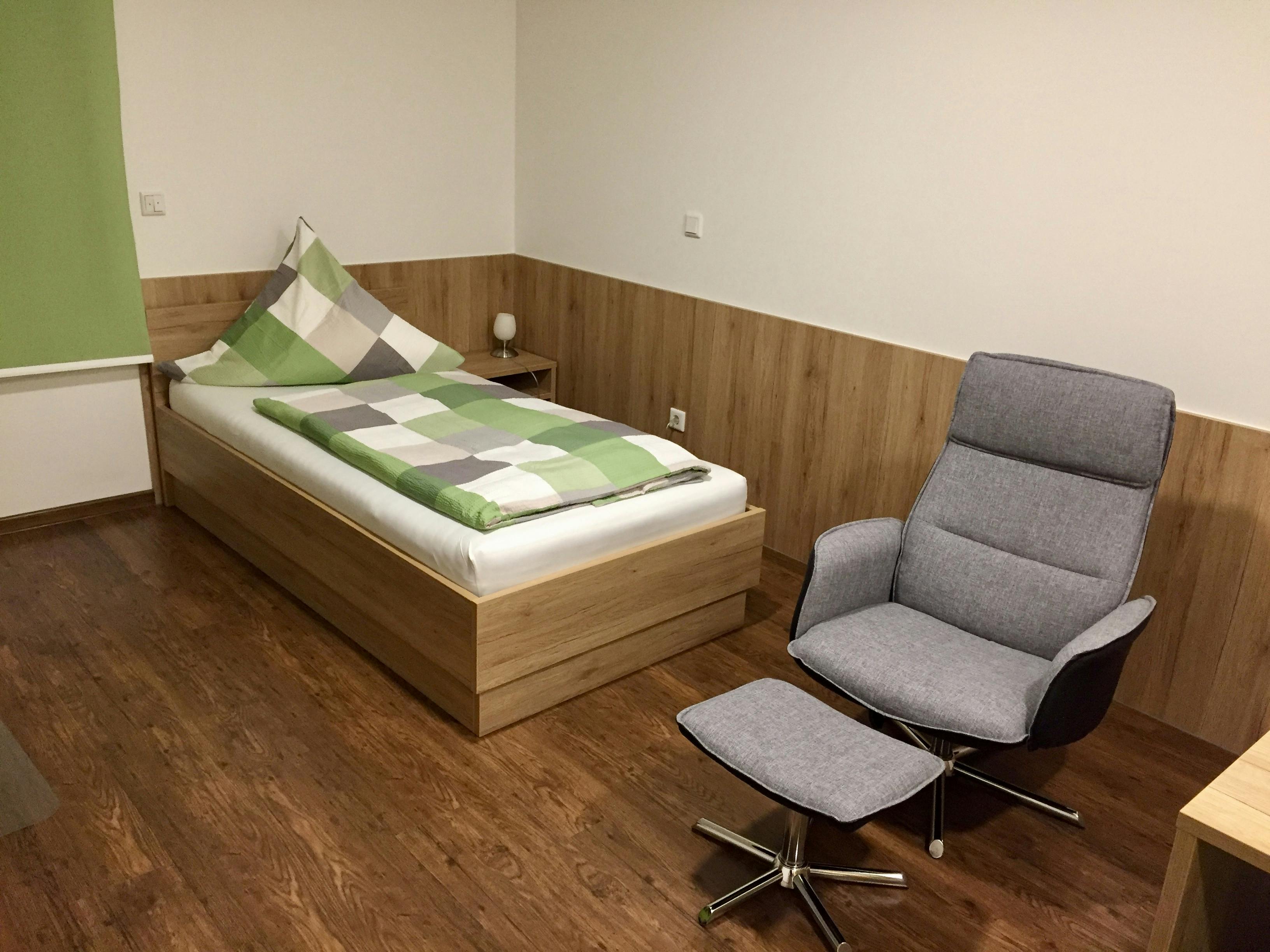 单间公寓 正在以 €1,075 的月租出租，其位于 Unterföhring, Alte Münchner Straße