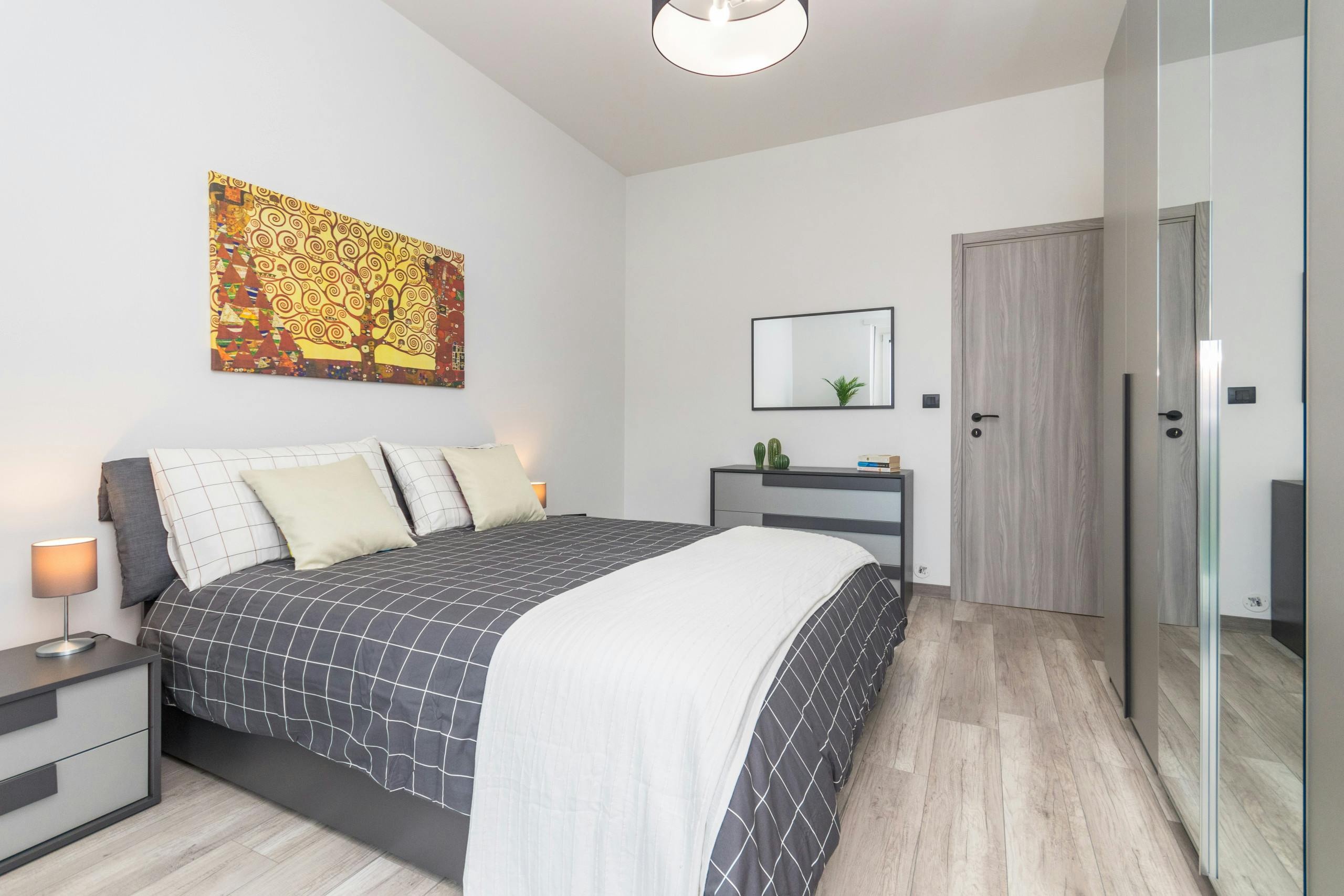 Apartment for rent for €9,999 per month in Turin, Piazza Conti di Rebaudengo