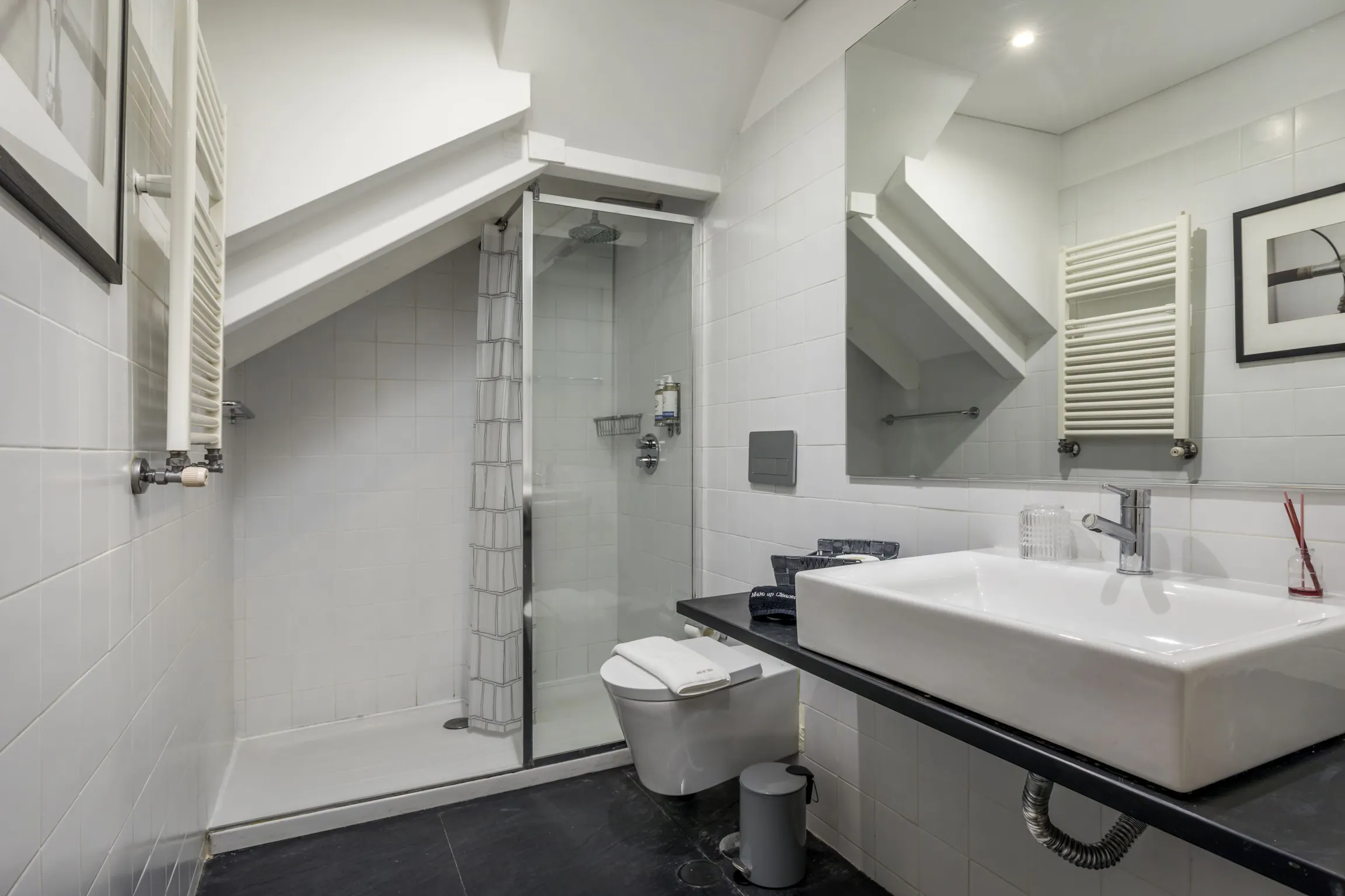 1-Bedroom Apartment in Travessa dos Caldeireiros, Porto (1688172) ROOM 1