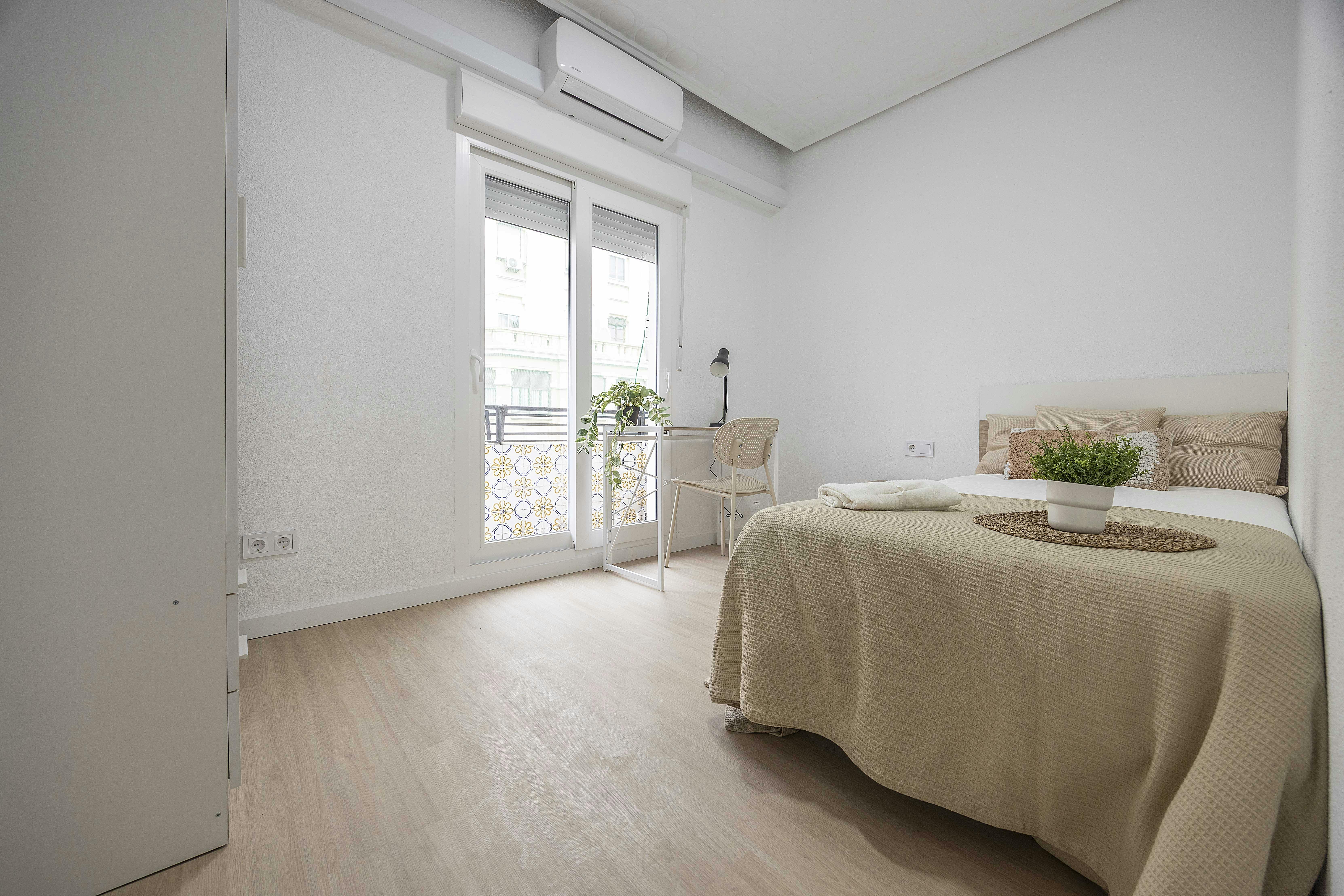 Carrer d'Emili Baró, Valencia Valencia