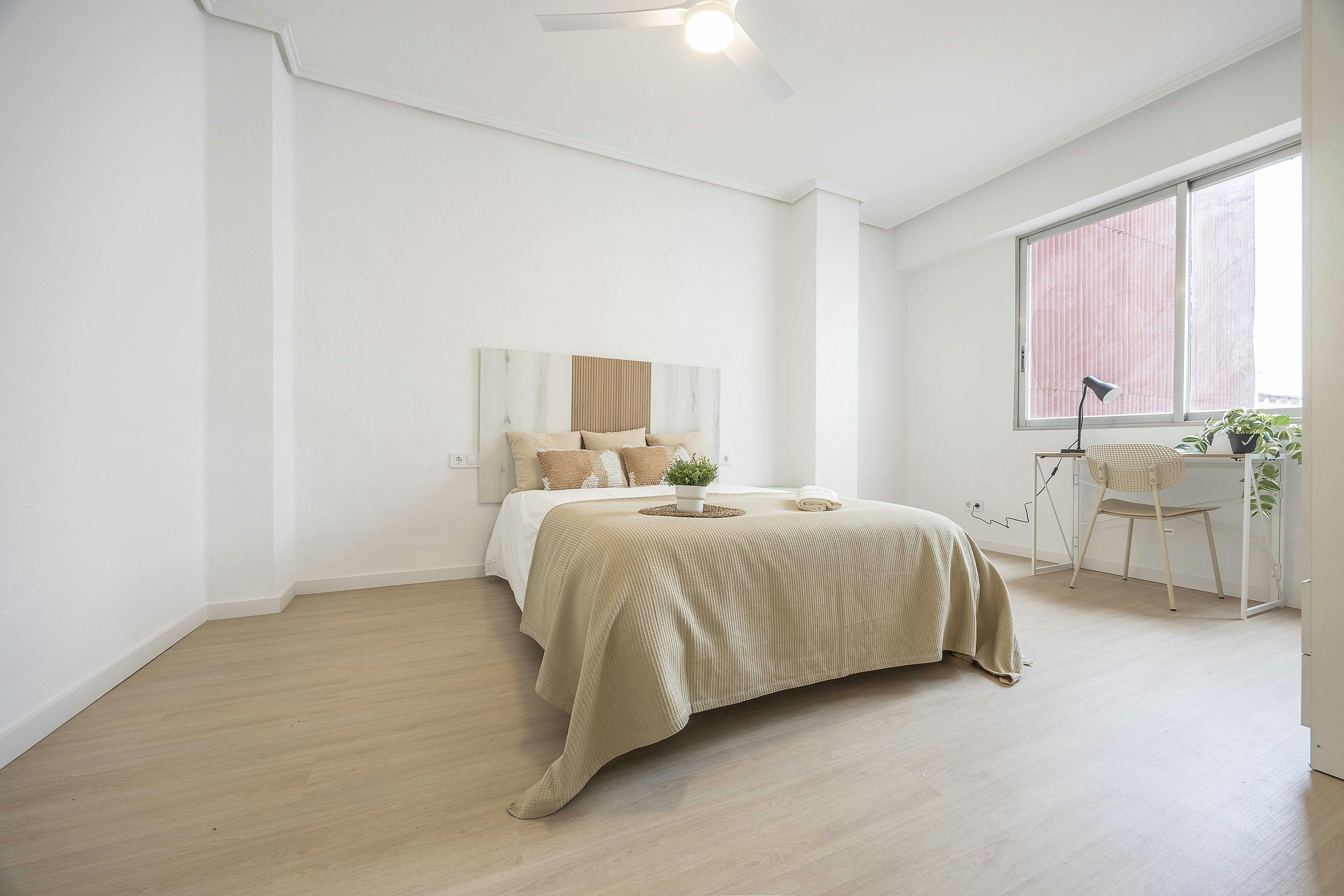 Carrer d'Emili Baró, Valencia Valencia