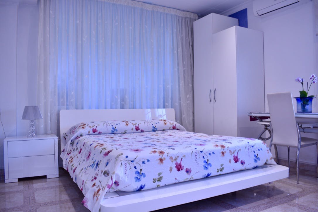 Private room for rent for €650 per month in Barcelona, Carrer dels Nou Barris