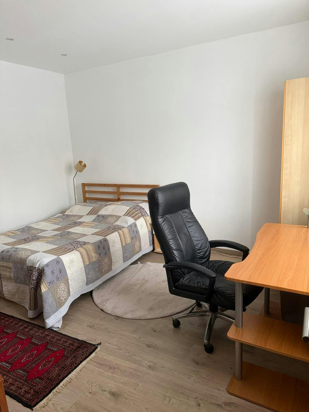 Mehrbettzimmer zu mieten für 500 € pro Monat in Wezembeek-Oppem, Grensstraat