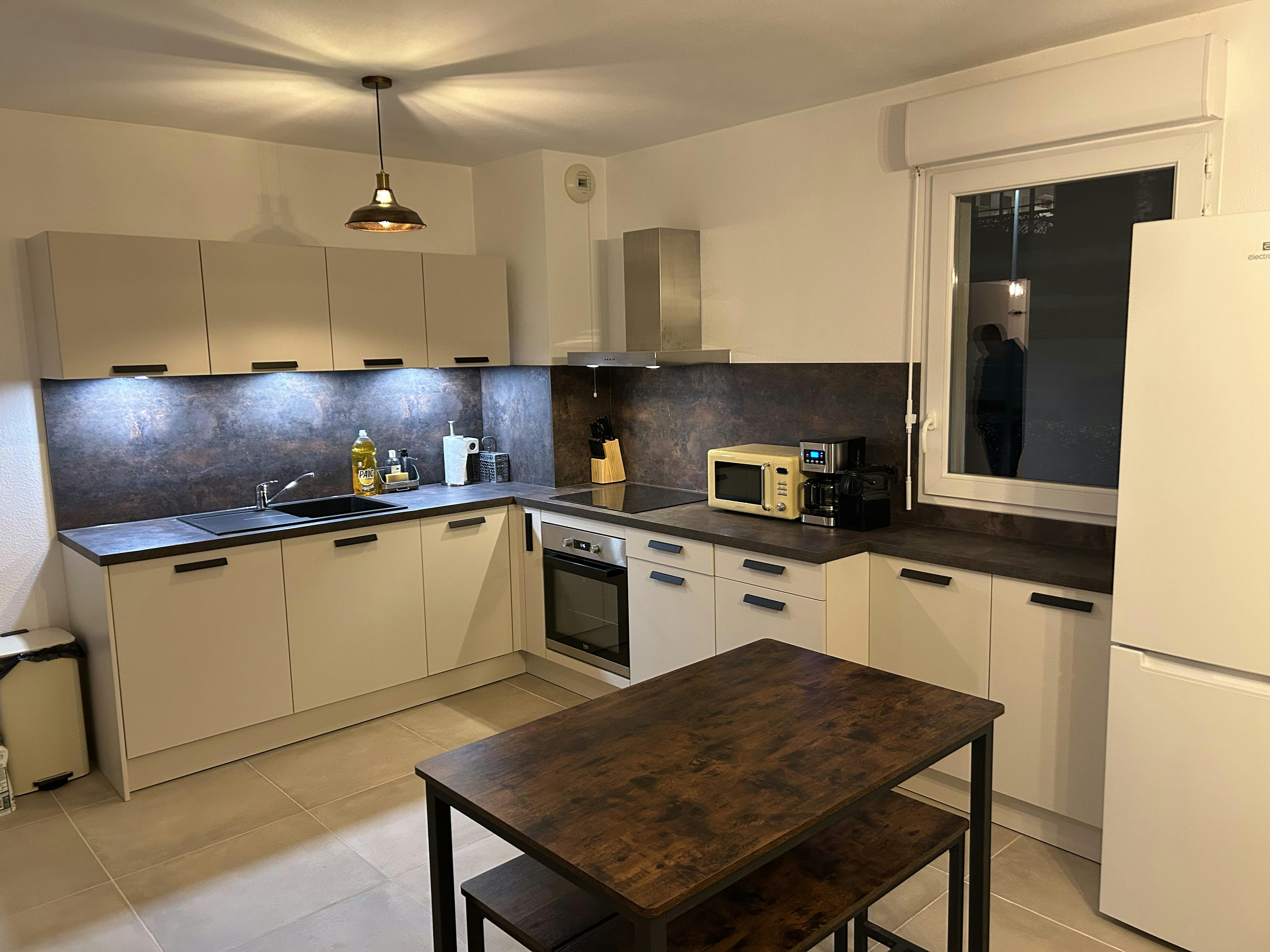 Apartment for rent for €1,490 per month in Nice, Impasse de la Gaieté