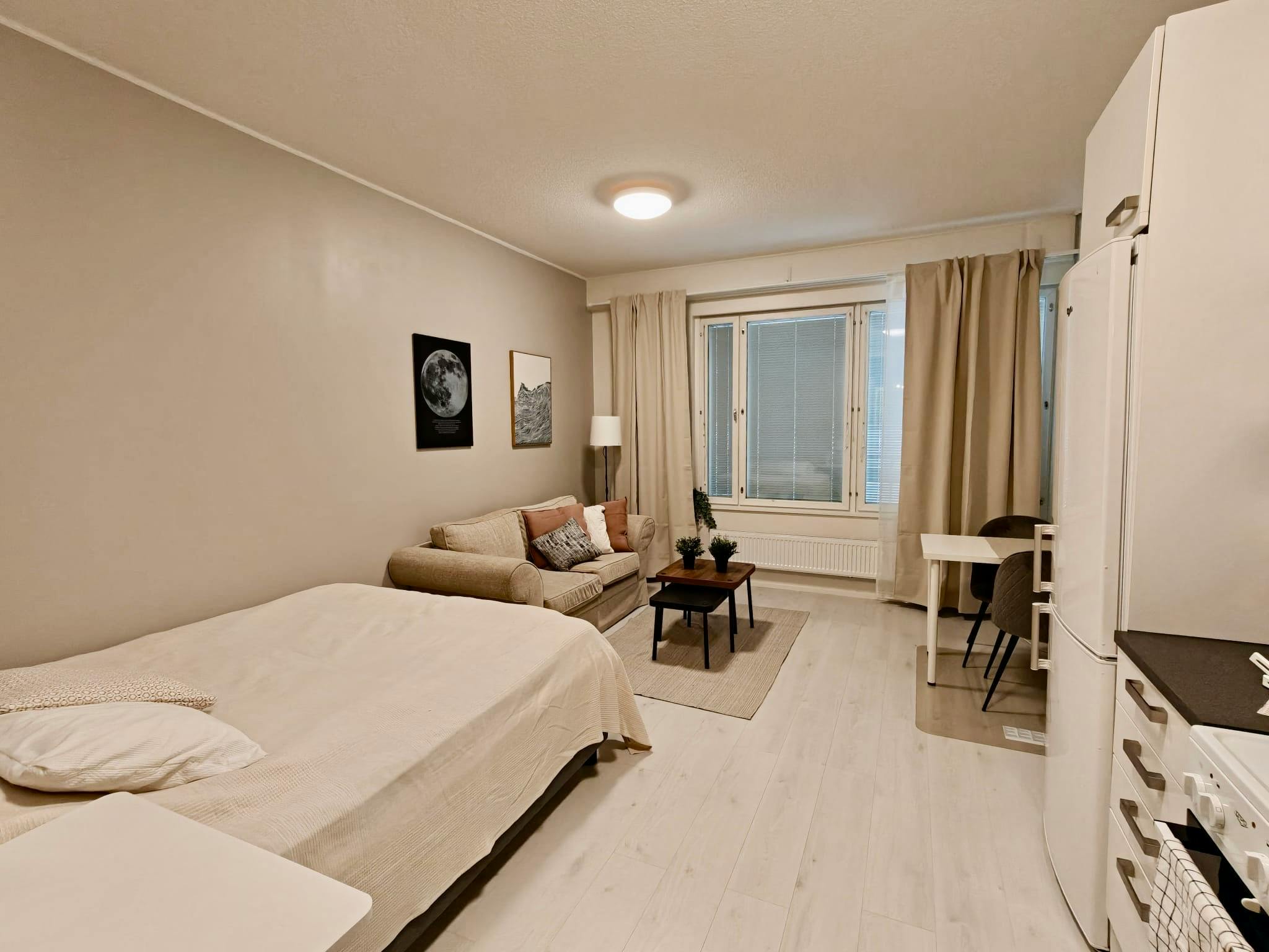 Venevalkamantie, Kauniainen preview