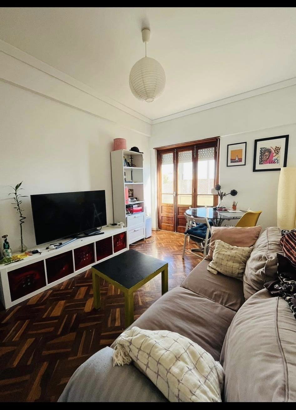 Wohnung zu mieten für 1.600 € pro Monat in Lisbon, Rua Mestre António Martins