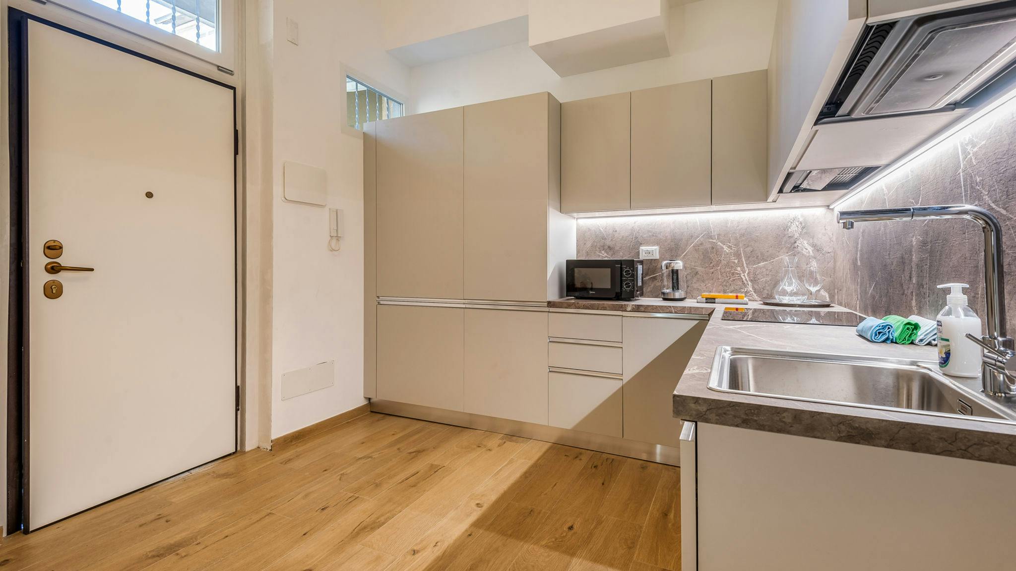 preview gallery tile