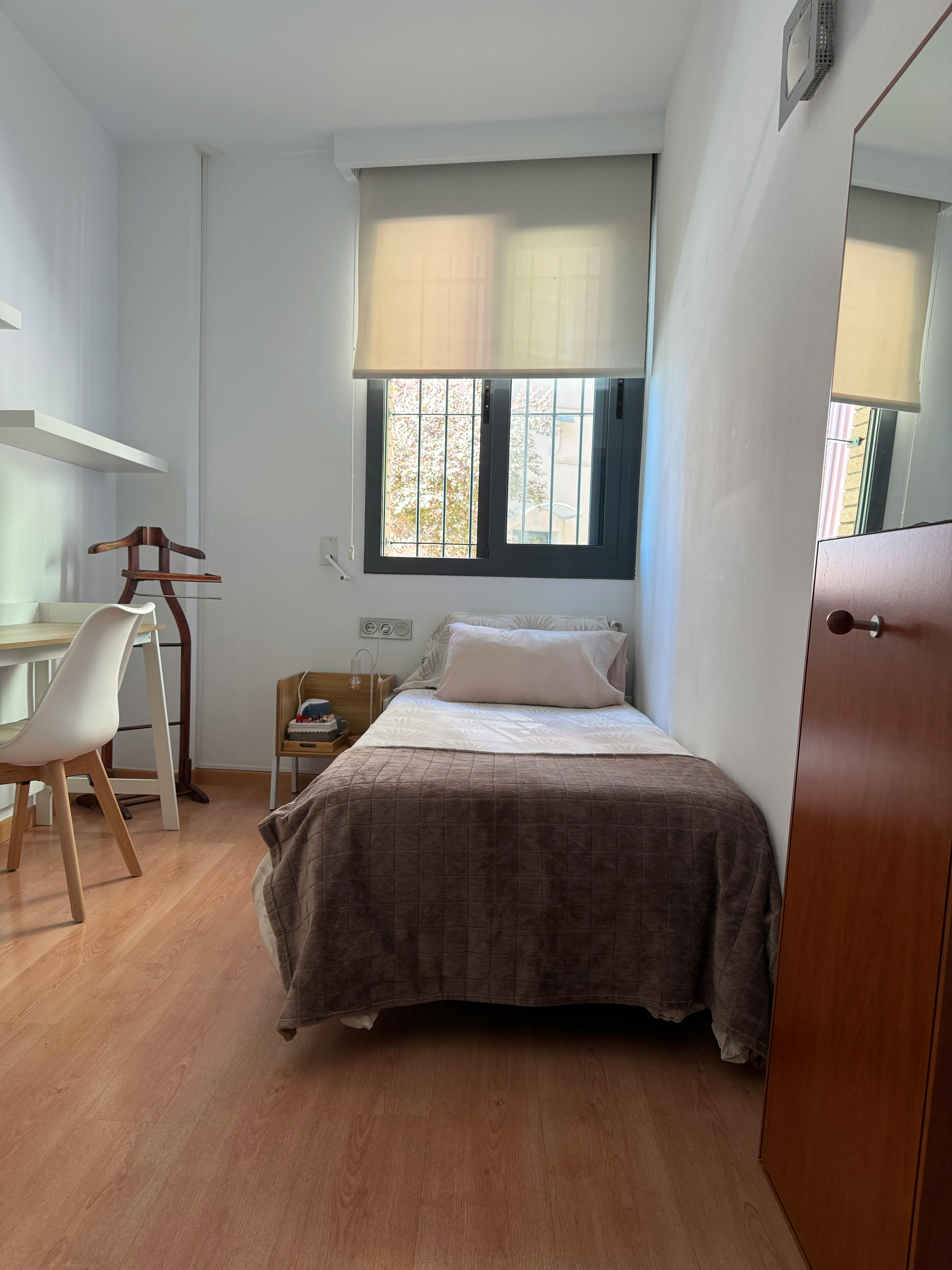 Private room in Carrer de José Millán González, Barcelona (1688524) ROOM