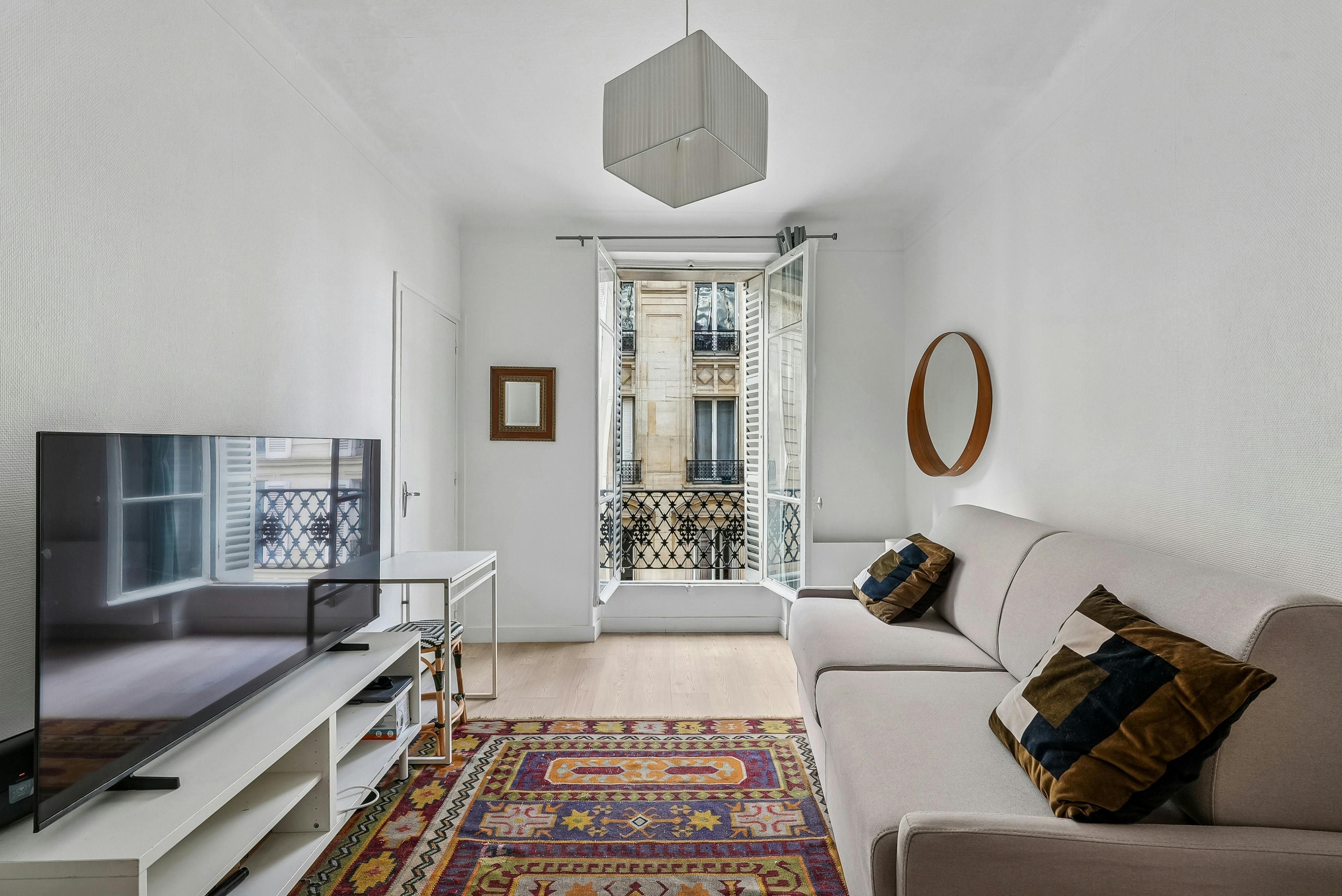 Rue Pierre Semard, Paris preview