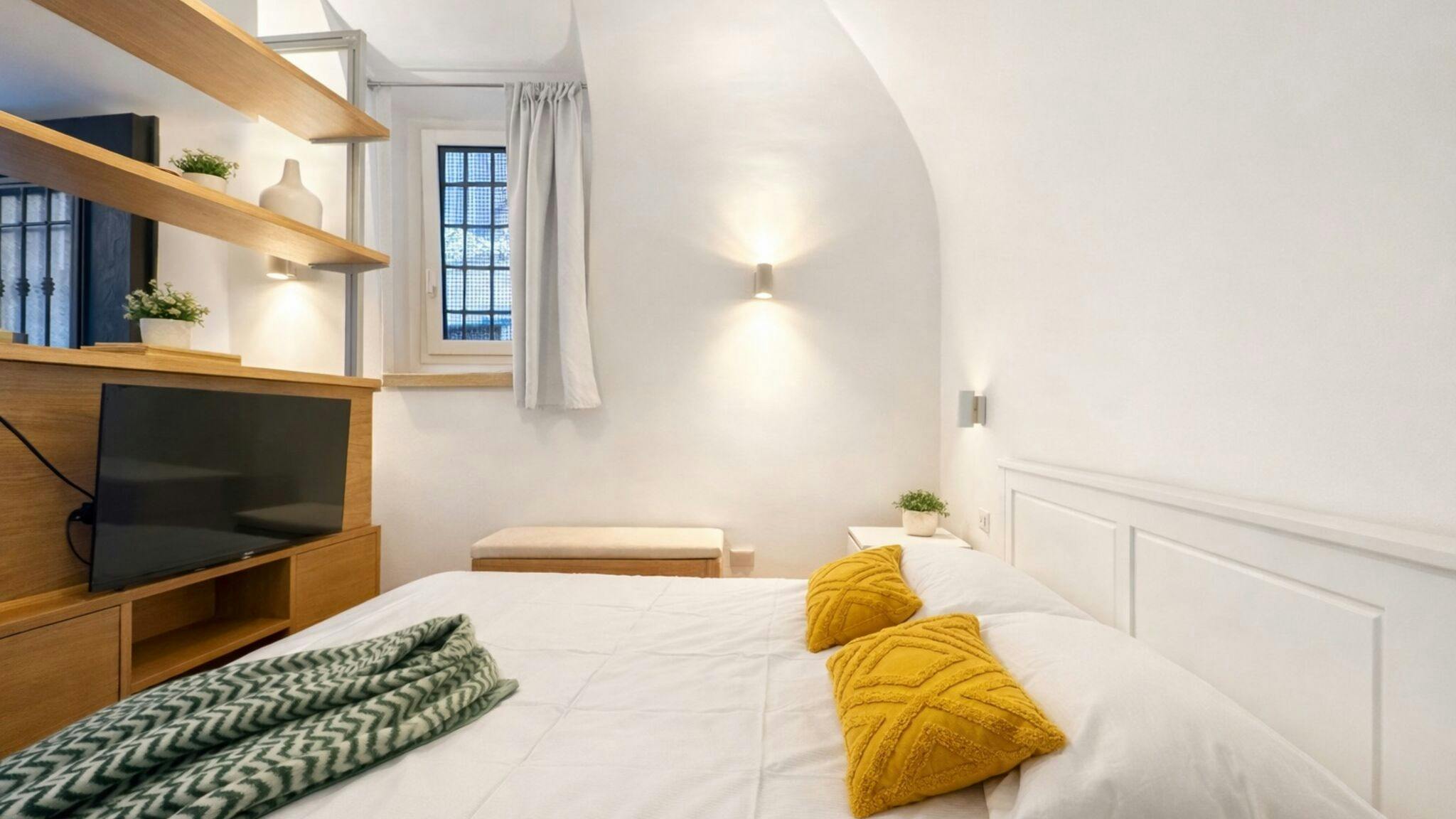 Studio zu mieten für 1 € pro Monat in Rome, Via degli Spagnoli