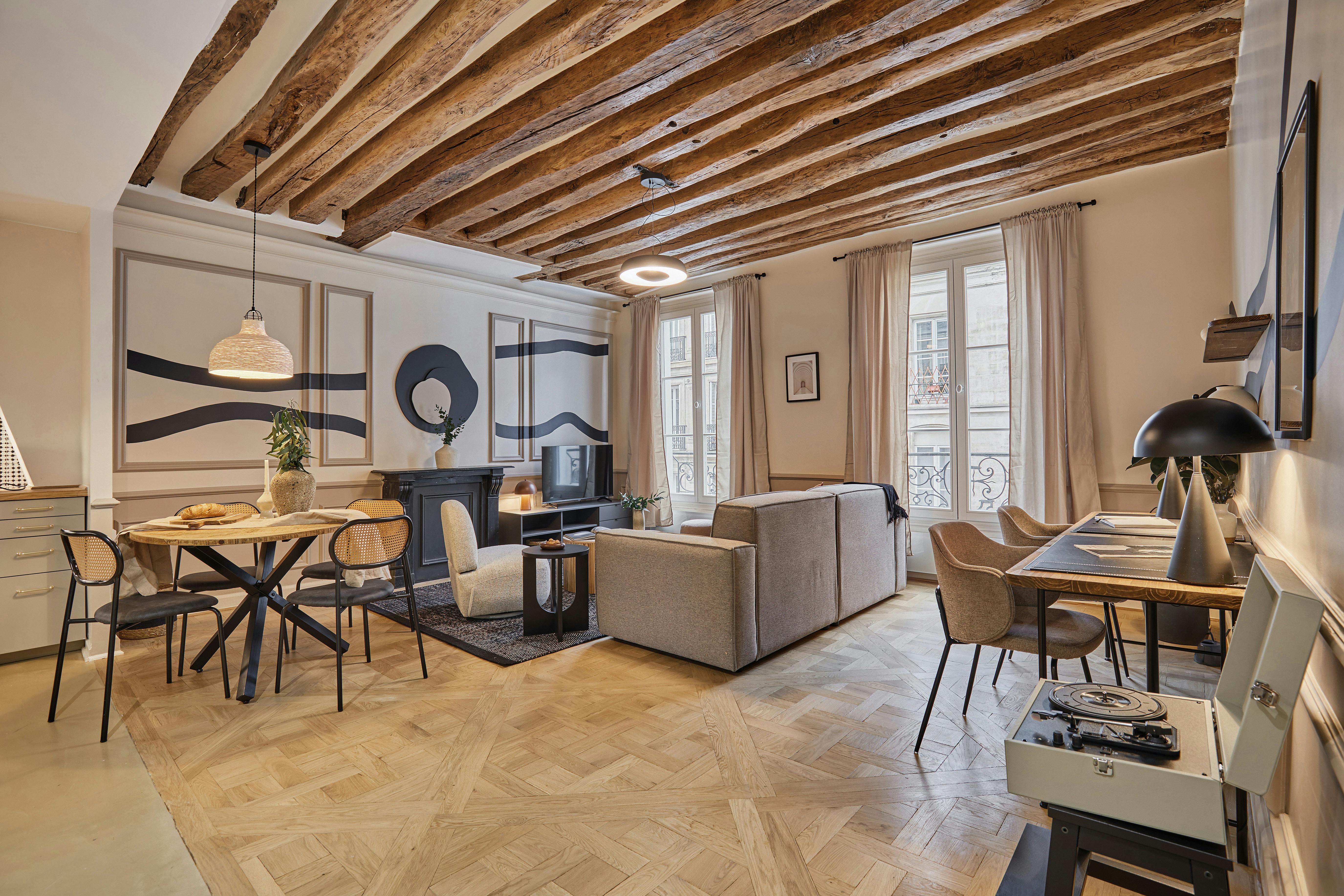 Apartment for rent for €5,787 per month in Paris, Rue de l'Ancienne Comédie