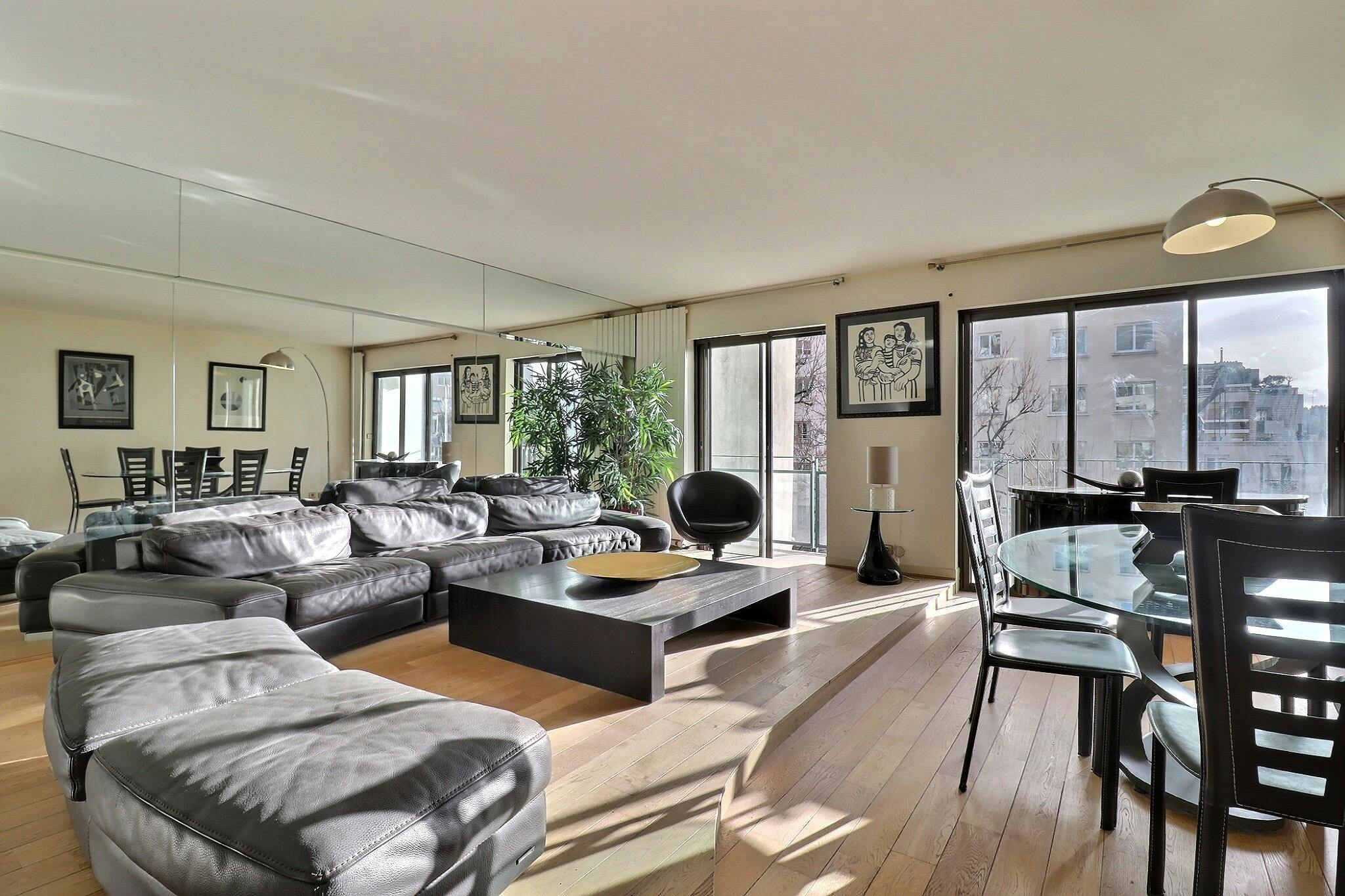 Rue des Marronniers, Paris preview