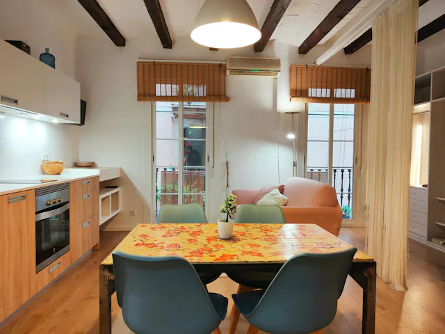 1-Bedroom Apartment in Carrer dels Agullers, Barcelona (1688668) room image 2