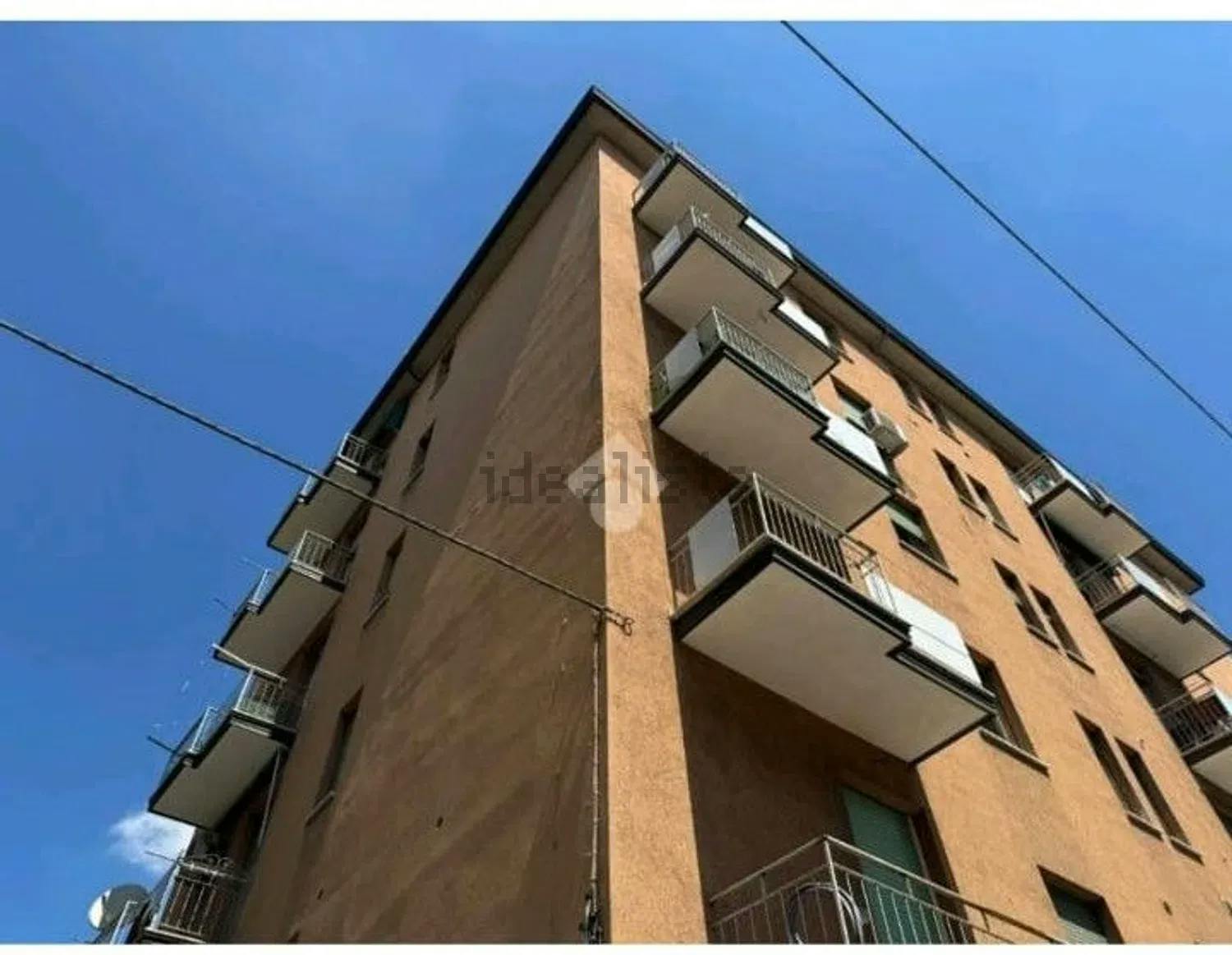 Quarto compartilhado para alugar por € 300 por mês em Bologna, Via Ermete Zacconi