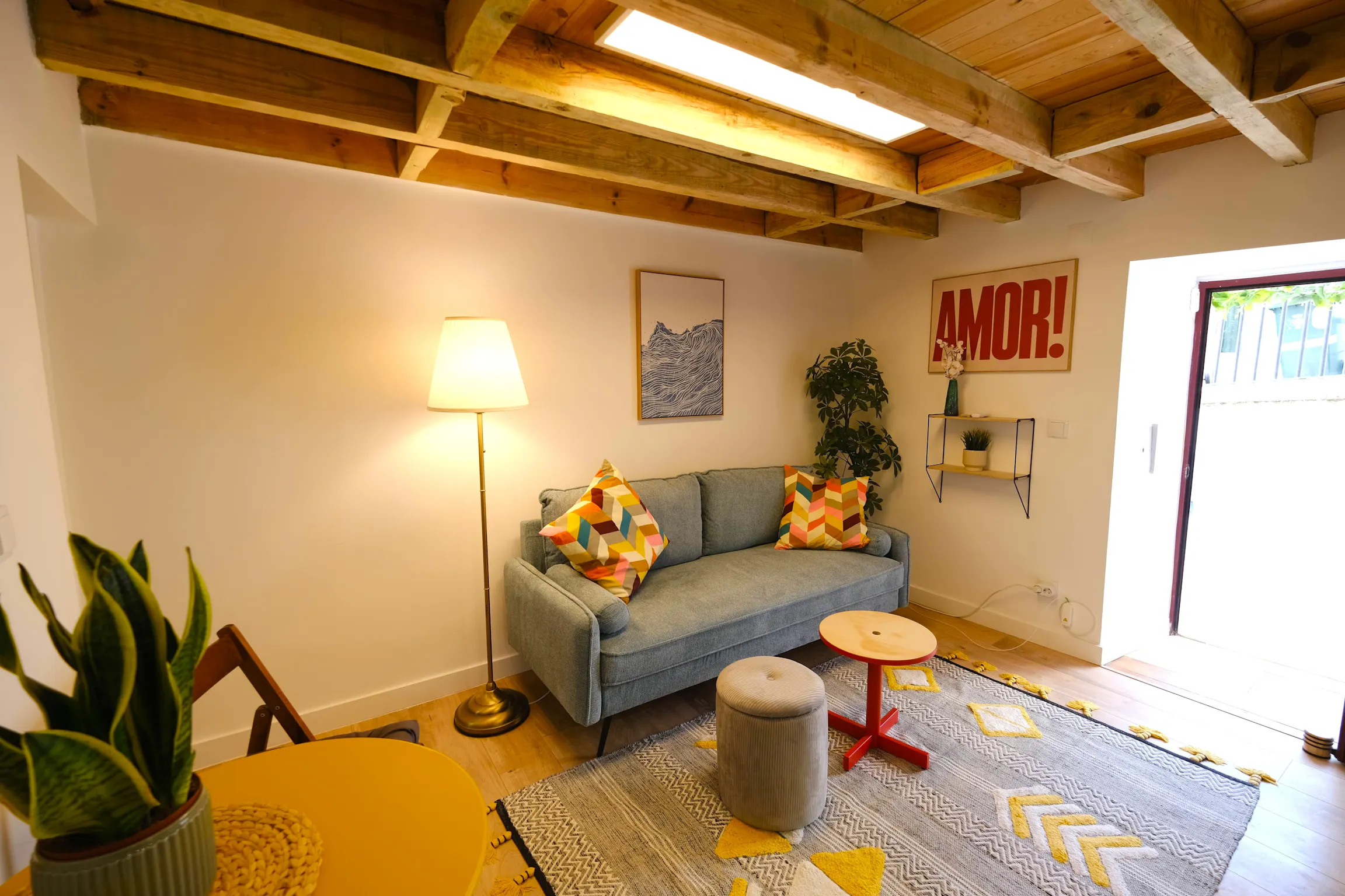 1-Bedroom Apartment in Largo Santo Antoninho, Lisbon (1688756) ROOM 1