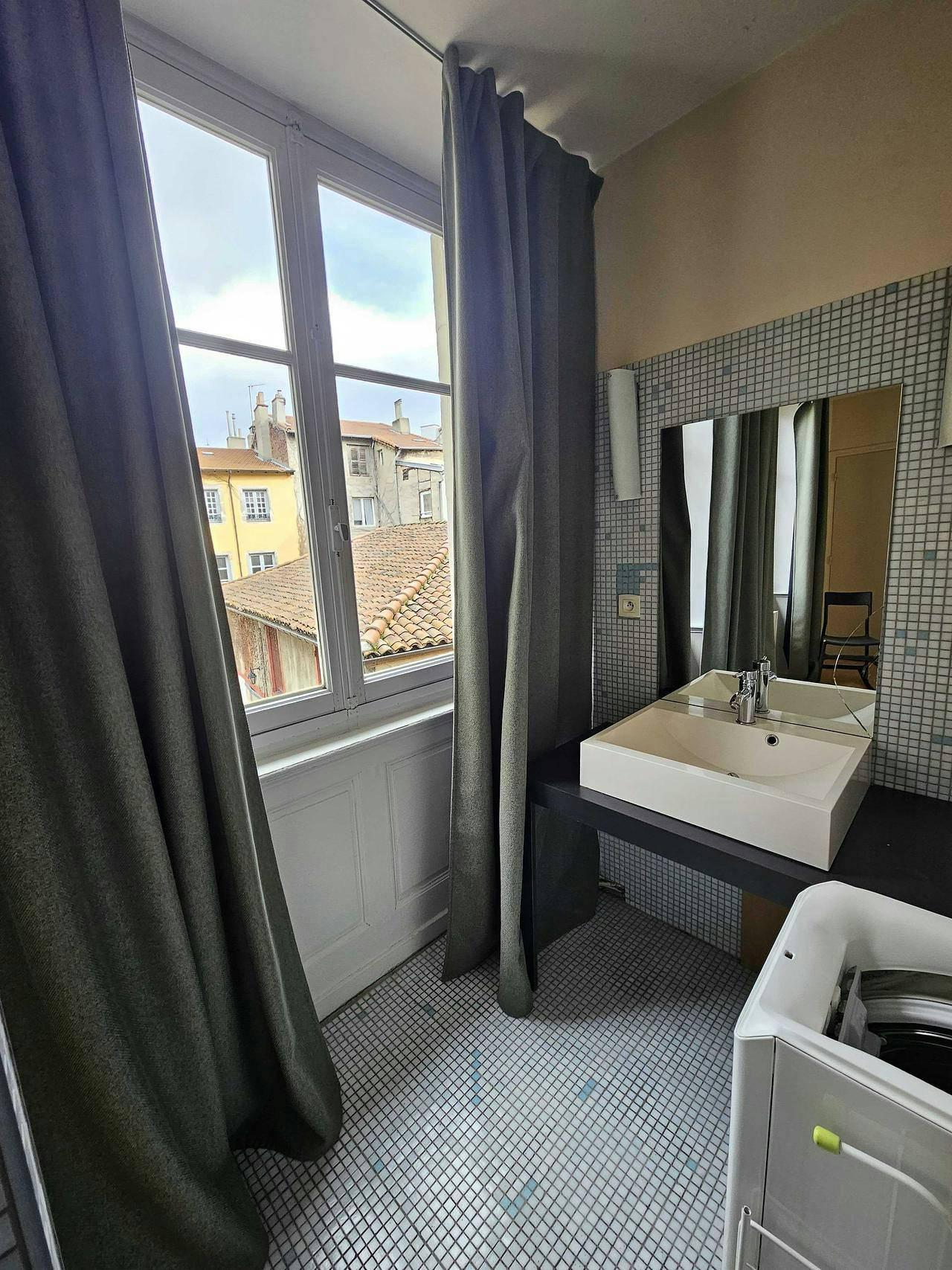 Apartment Saint-Étienne, 1 bed — photo 10