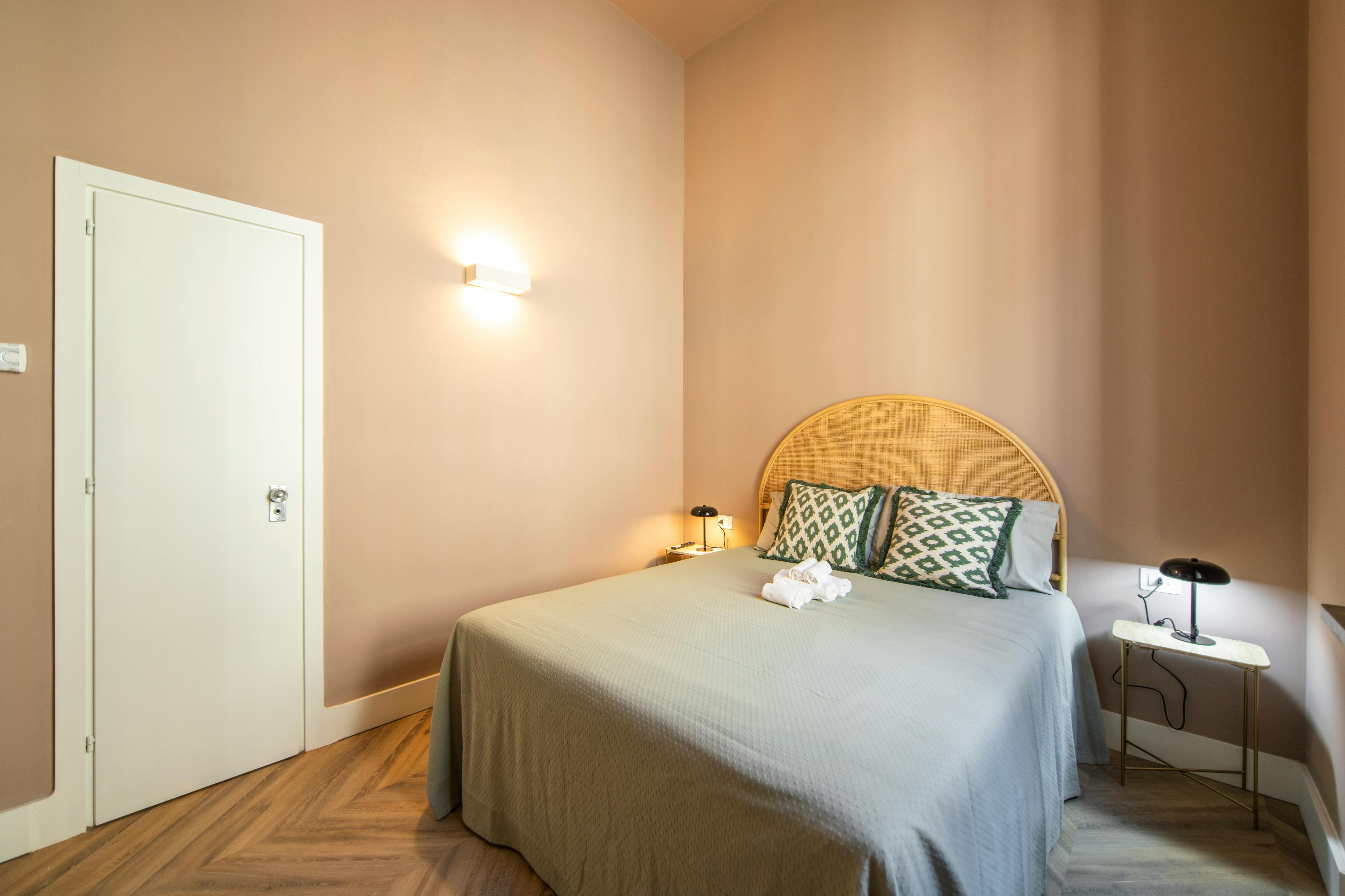 Lungarno delle Grazie, Florence preview