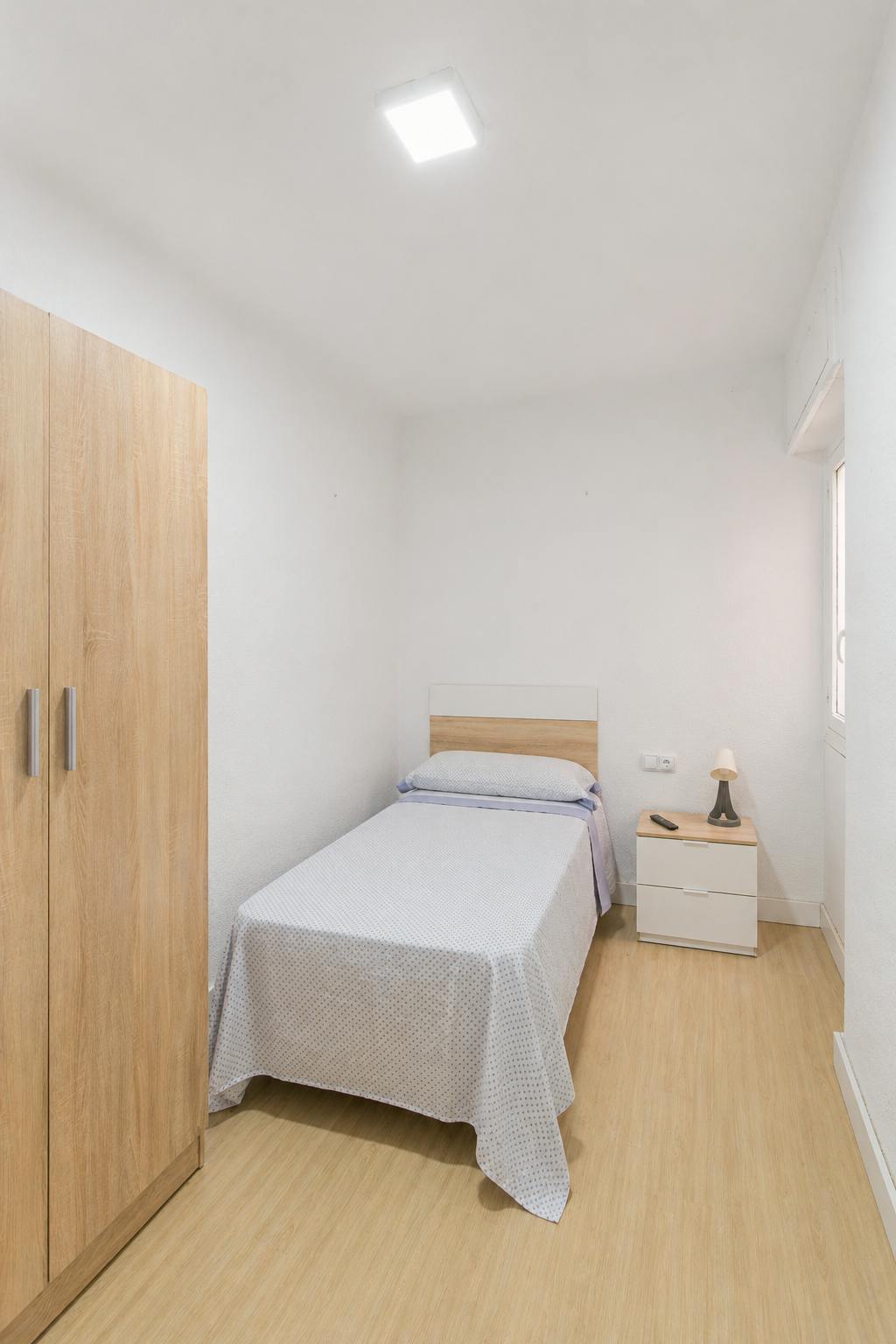 Privé kamer te huur voor € 315 per maand in Elche, Carrer Mariano Luiña