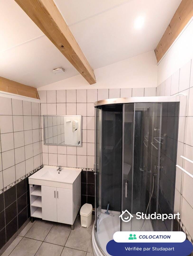 Private room for rent for €500 per month in Nîmes, Rue Bigot