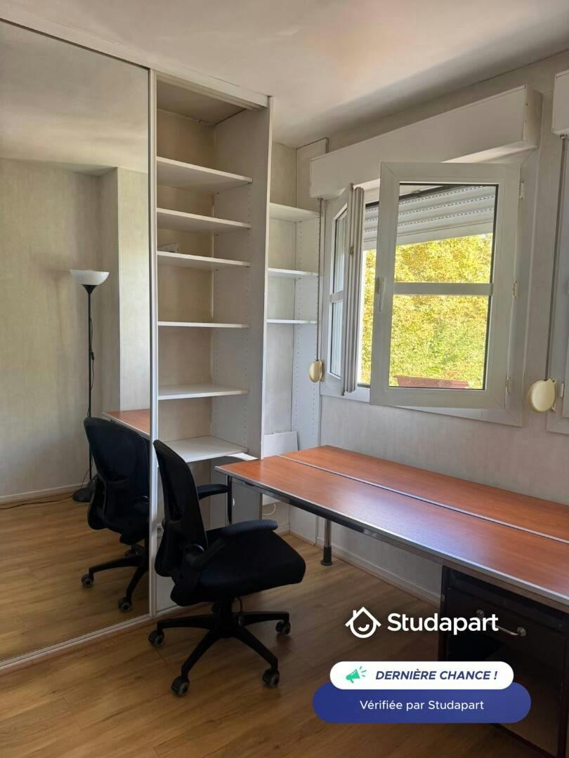 House for rent for €649 per month in Noisy-le-Grand, Allée Alphonse Daudet
