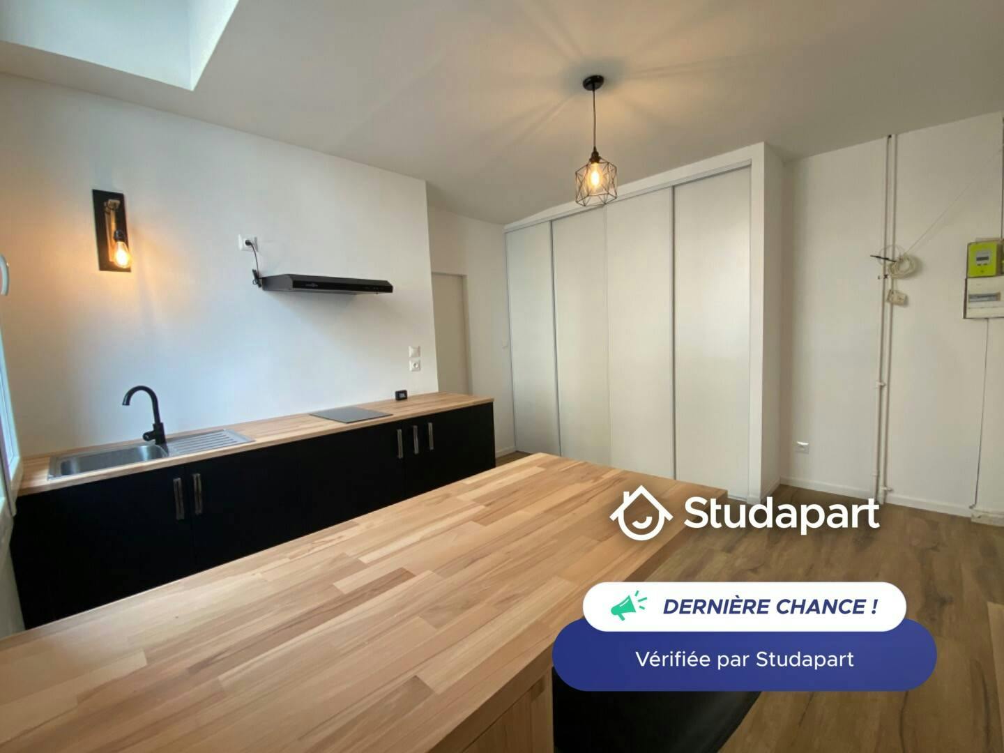 Apartment for rent for €480 per month in Saint-Étienne, Rue Désiré Claude