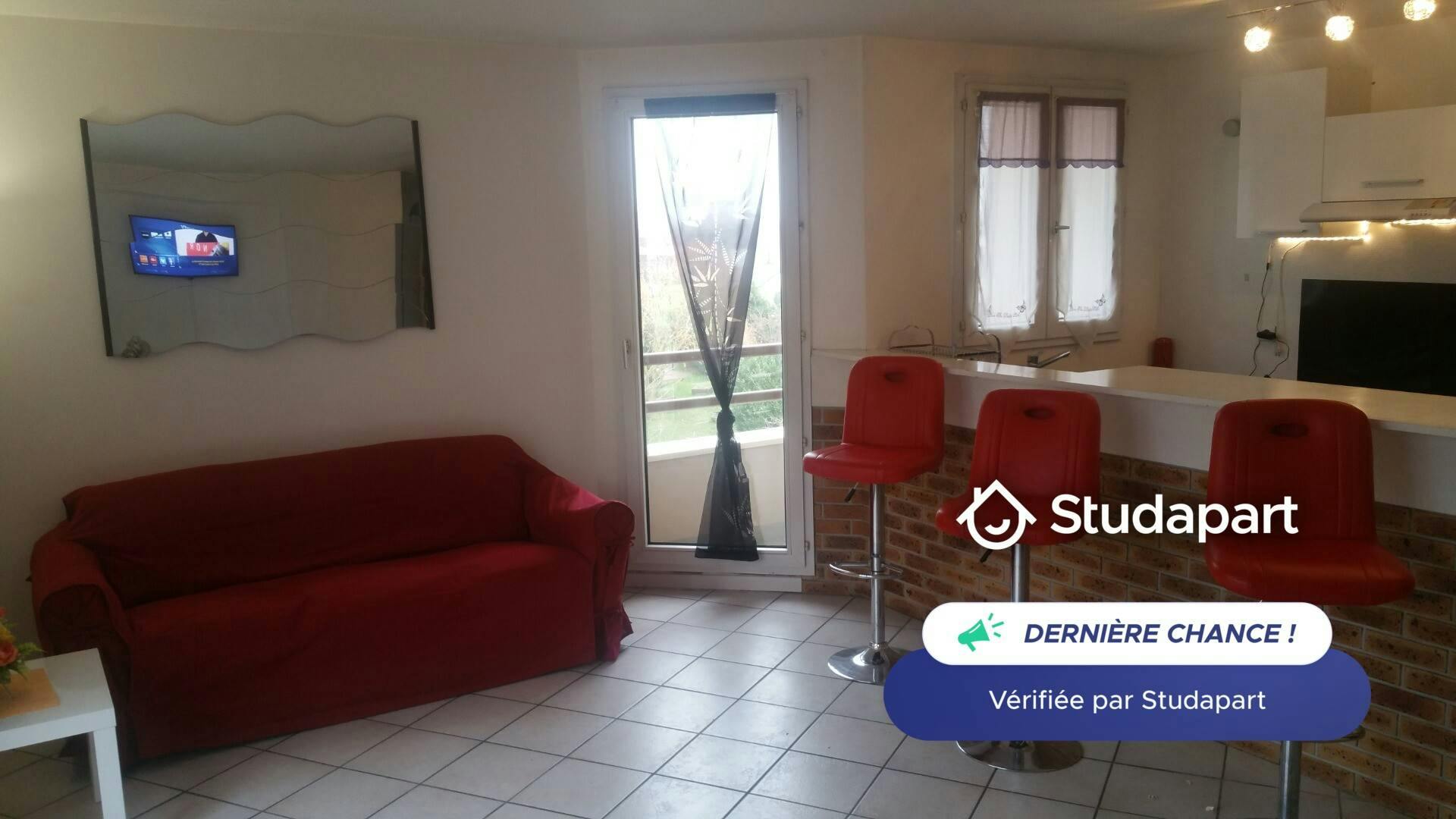 Appartement à louer pour 1 100 €/mois à Évry-Courcouronnes, Square Fernand Widal