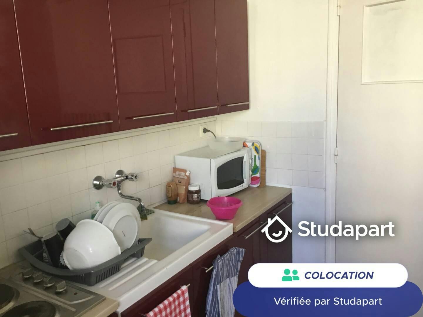 Chambre privée à louer pour 400 €/mois à Rennes, Square de Champagne