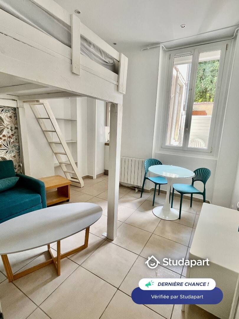 Квартира за оренду для 509 EUR на місяць у Reims, Rue de Cernay