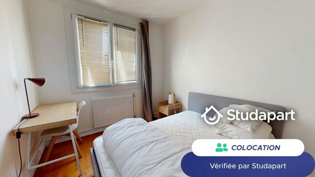 Private room for rent for €490 per month in Vénissieux, Avenue Francis de Pressensé