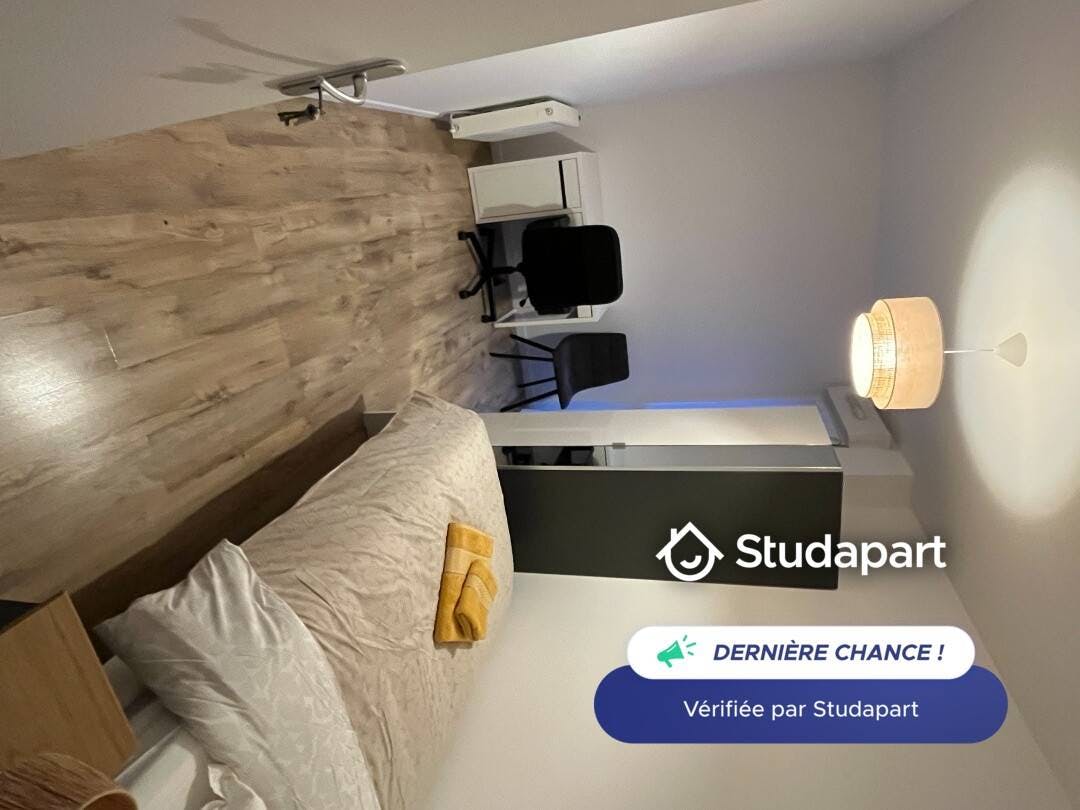 Apartment for rent for €550 per month in Les Ulis, Avenue du Berry