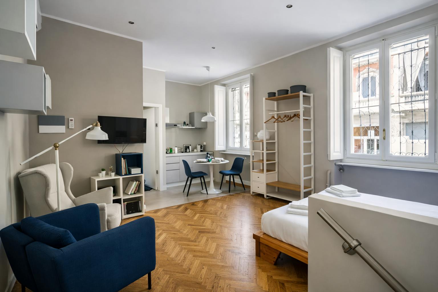 Studio for rent for €1,150 per month in Turin, Corso Svizzera