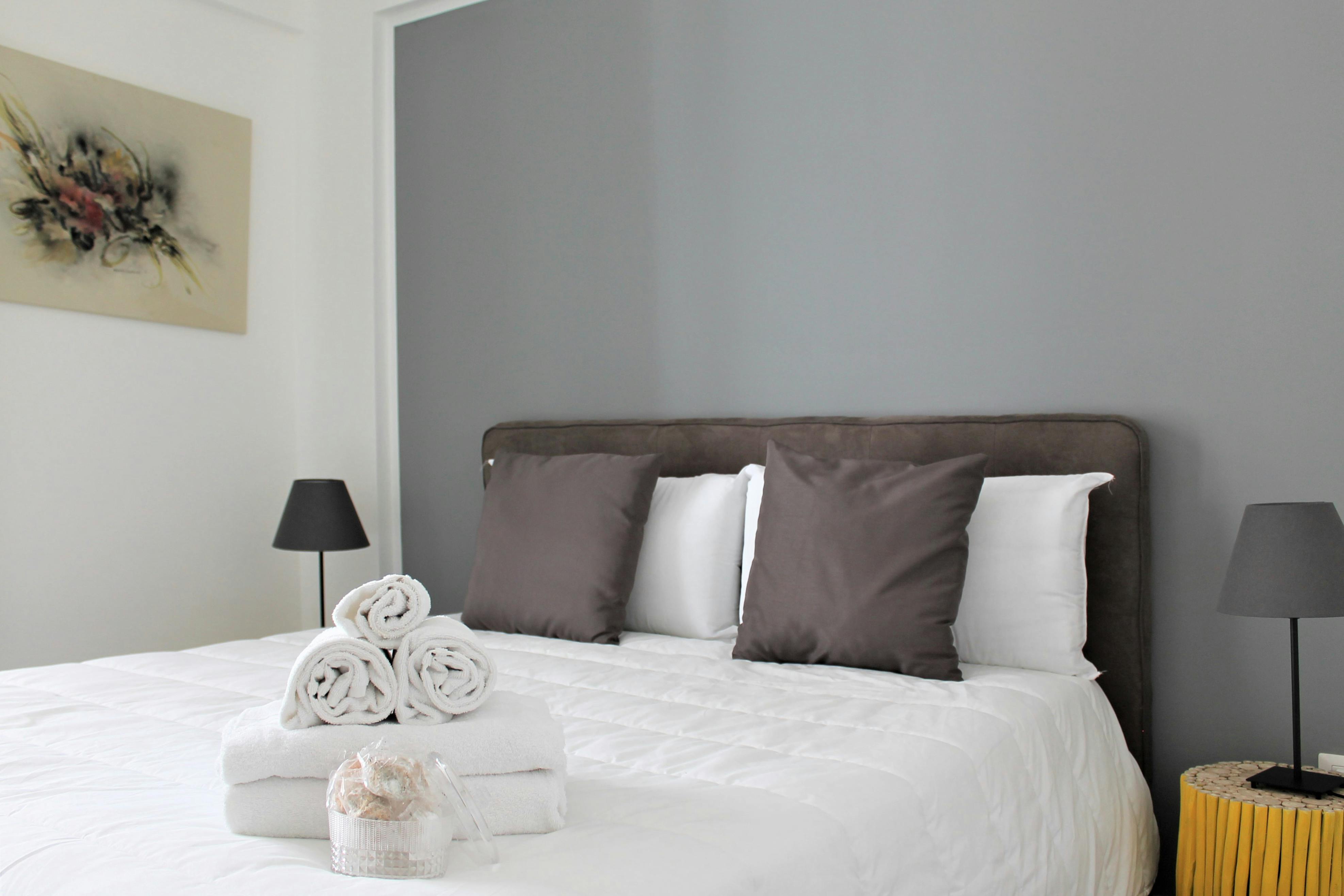 Apartment for rent for €1,400 per month in Catania, Via Pola