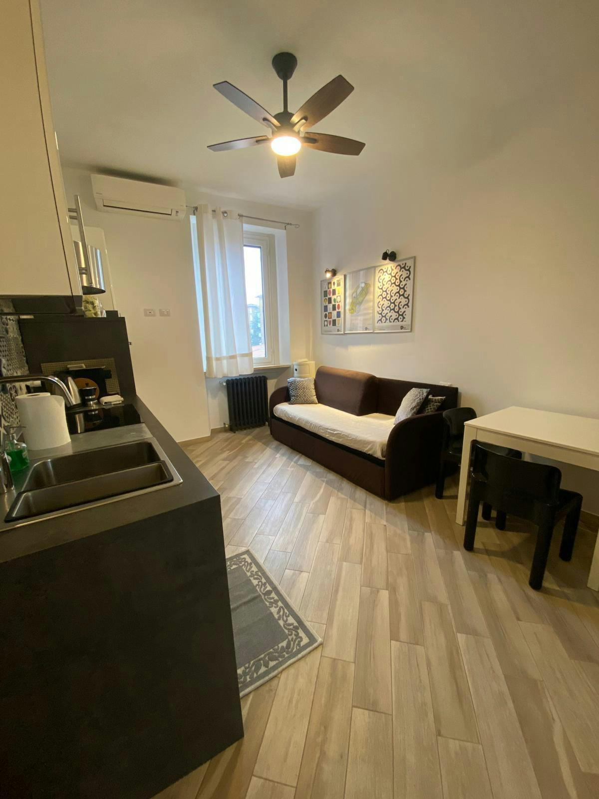 House for rent for €1,350 per month in Milan, Via Varesina