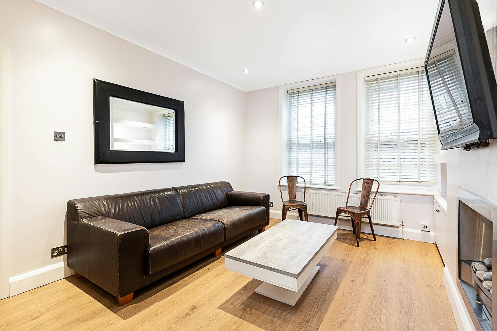 Apartment for rent for £4,816 per month in London, Hanson Street