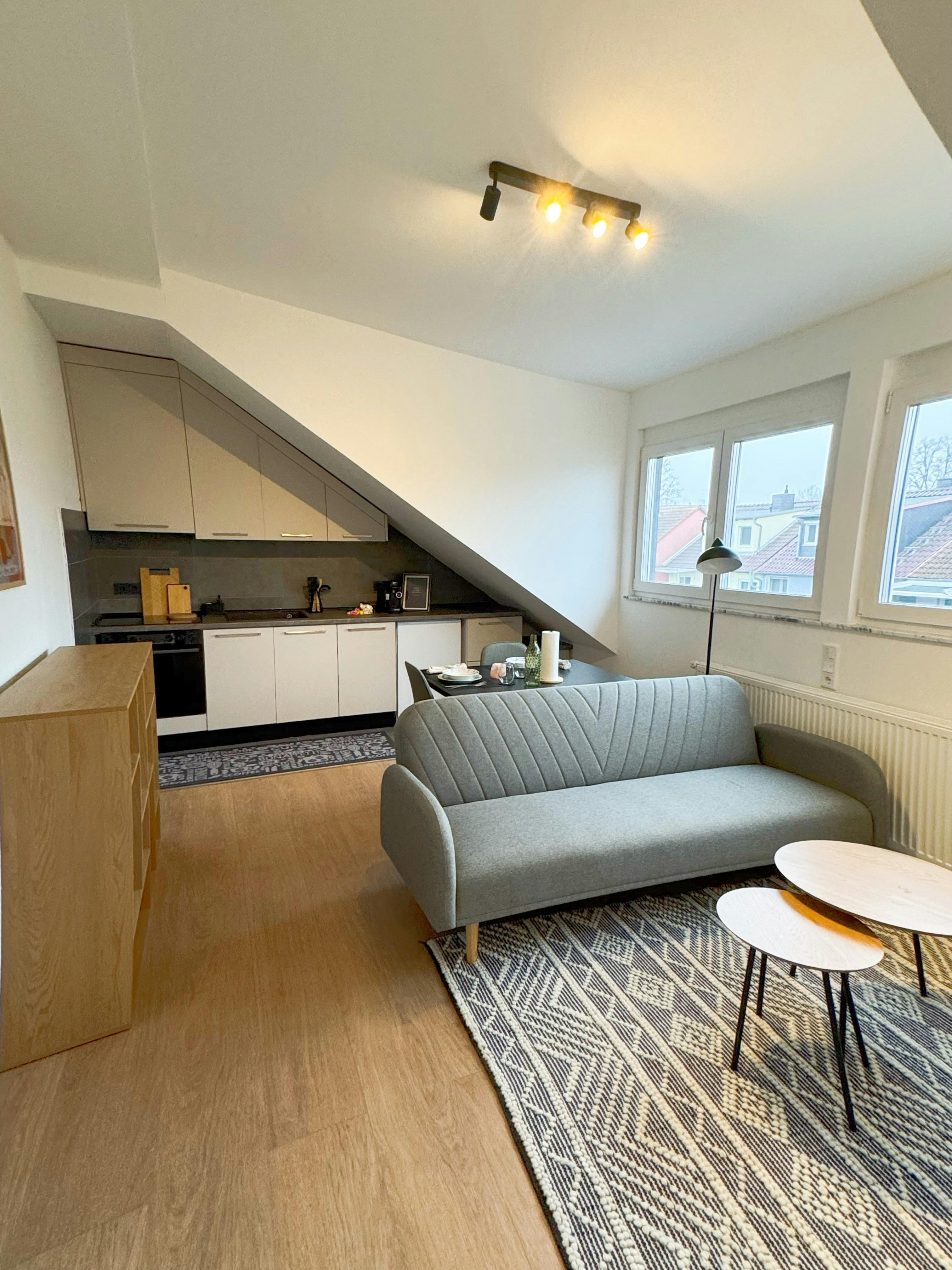 Apartamento en alquiler por 1500 € al mes en Frankfurt am Main, Oeserstraße