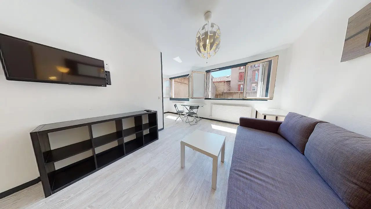Apartment for rent for €416 per month in Saint-Étienne, Avenue de Rochetaillée
