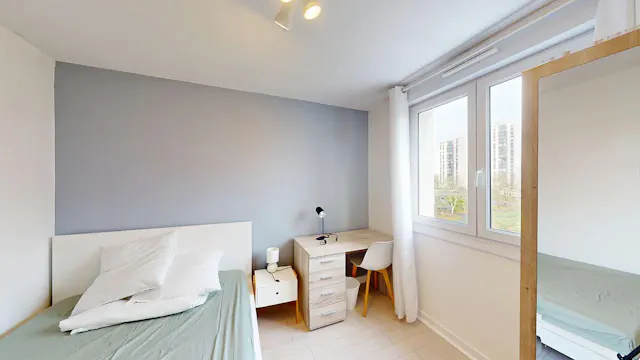 Private room in Rue de Quizac, Brest (1689343) room image 2