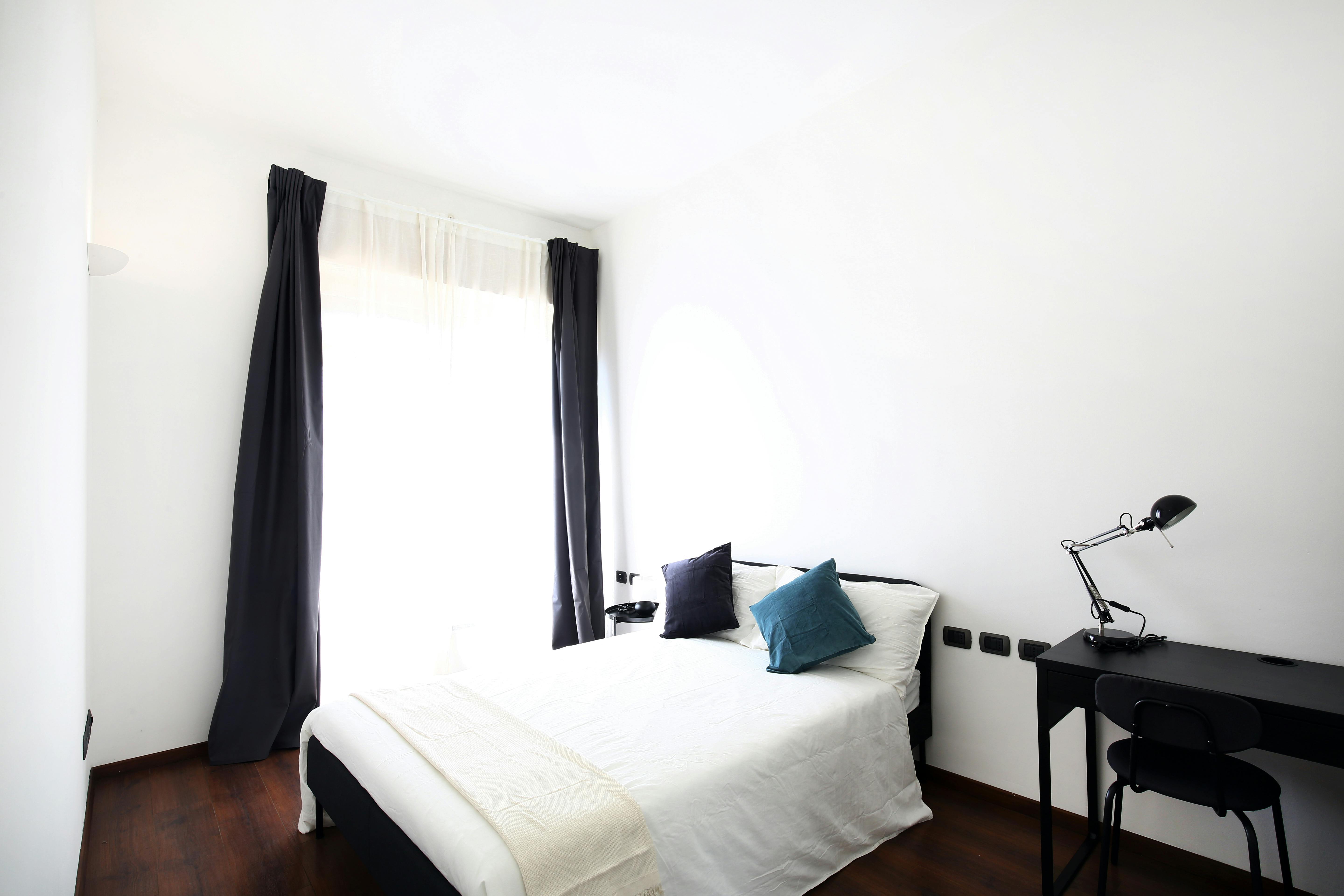 Viale Vittorio Veneto, Milan preview