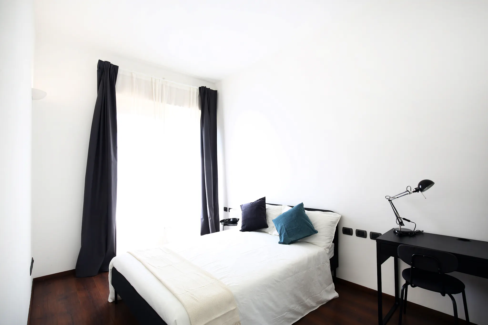 Viale Vittorio Veneto, Milan preview