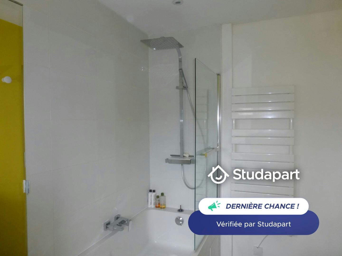 Private room for rent on Rue Jean Jaurès, Lille - Plus