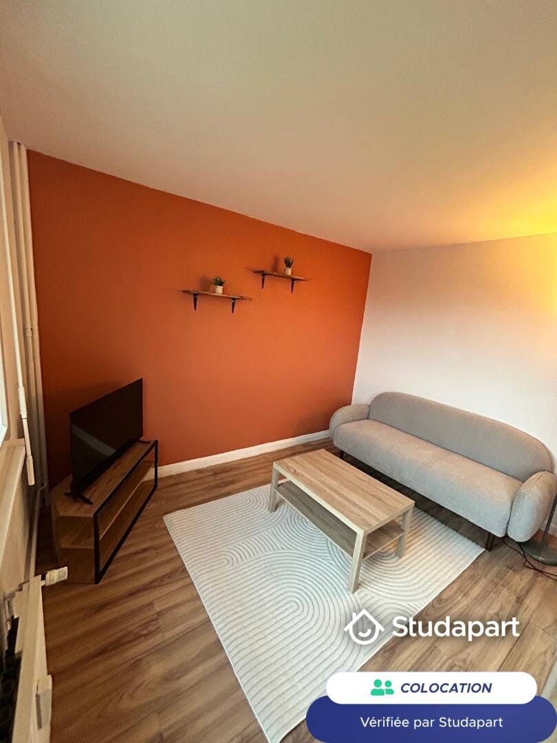 Private room for rent for €490 per month in Reims, Avenue Alexandre de Serbie
