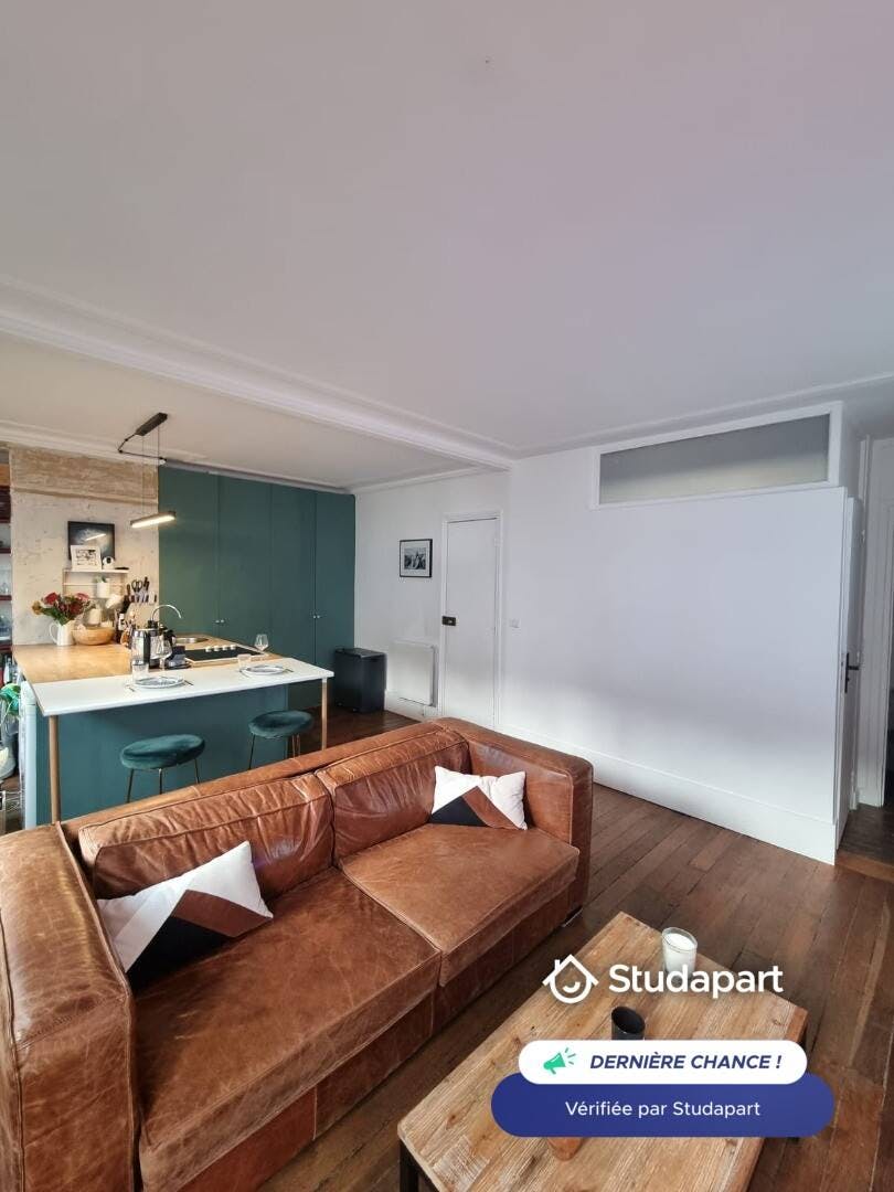 Apartment for rent for €1,300 per month in Paris, Rue du Faubourg Saint-Martin