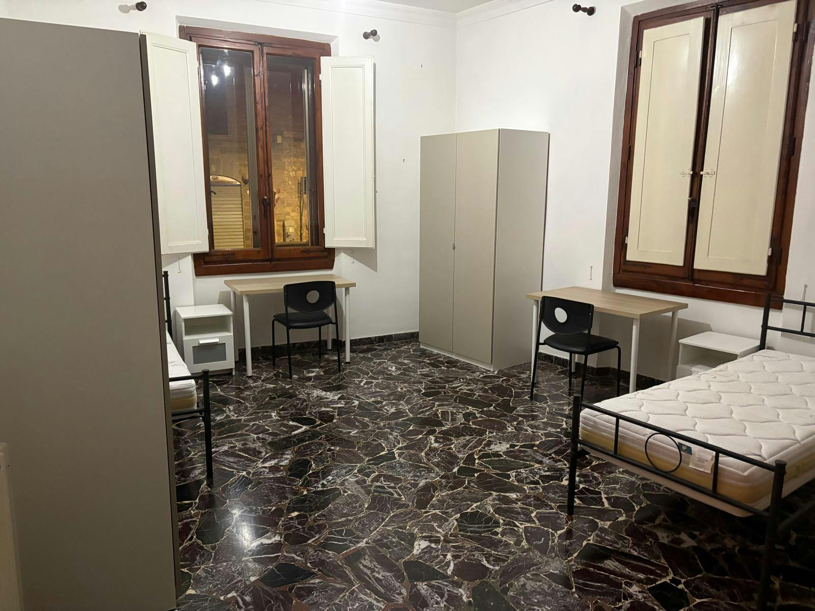 Double room Florence, 1 bed, 20m² — photo 1