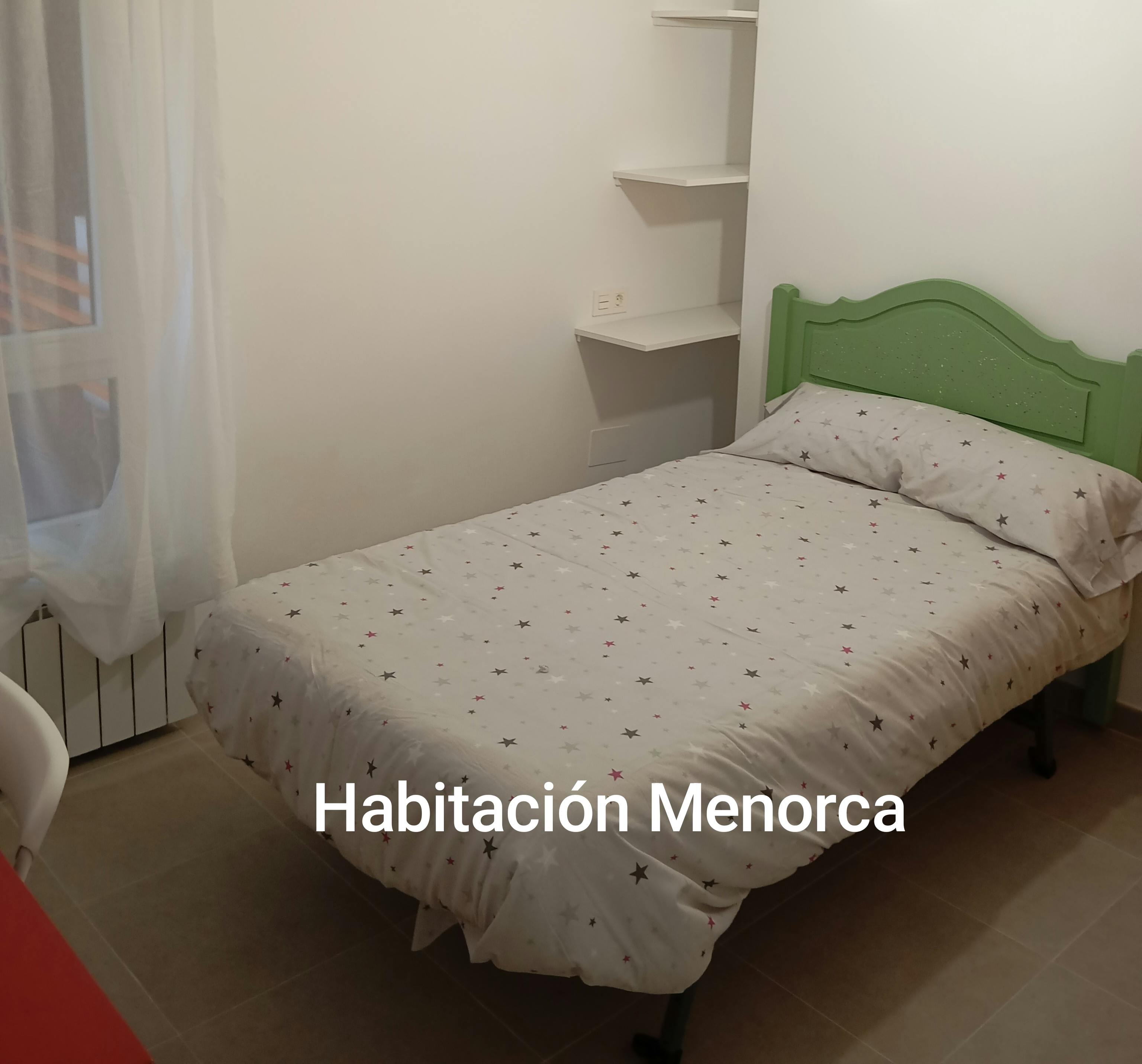 Double room Valladolid, 1 bed, 9m² — photo 8