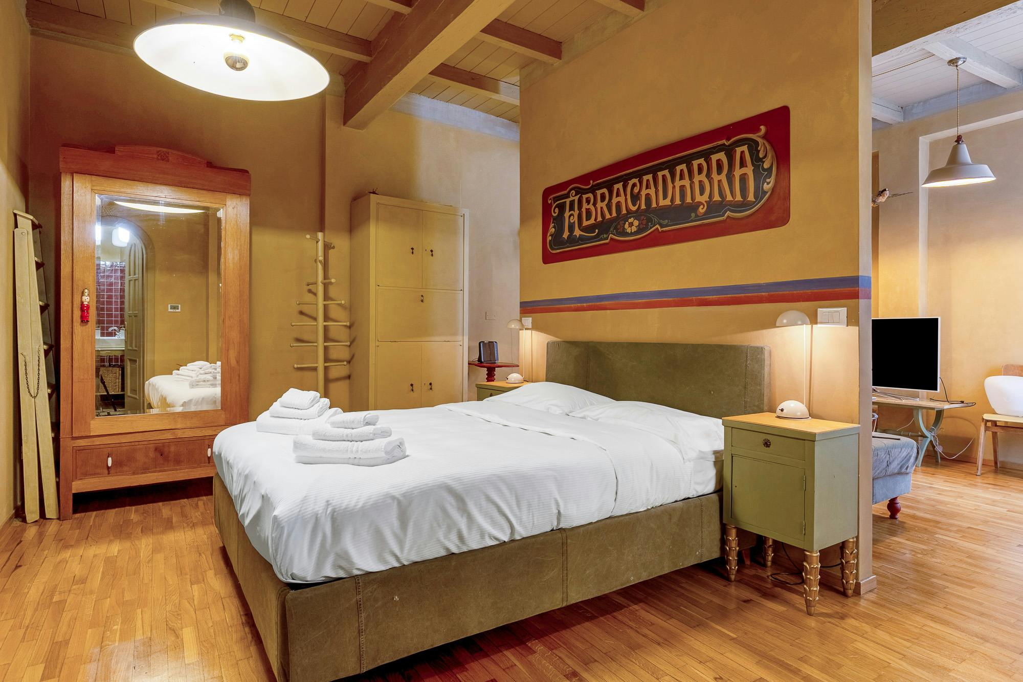 Studio zu mieten für 1.250 € pro Monat in Bologna, Via del Fossato